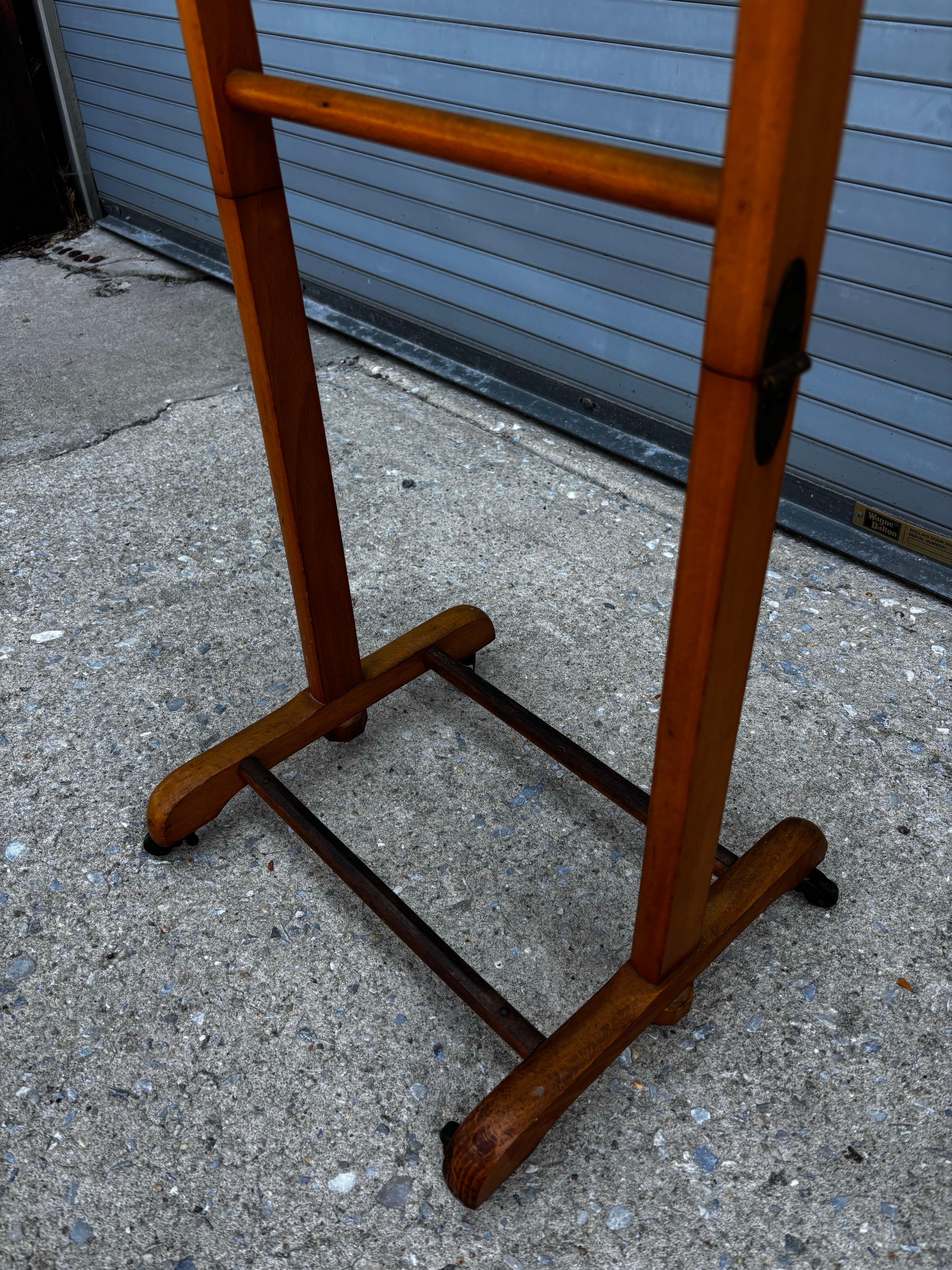 Valet de chambre en bois italien en vente 2