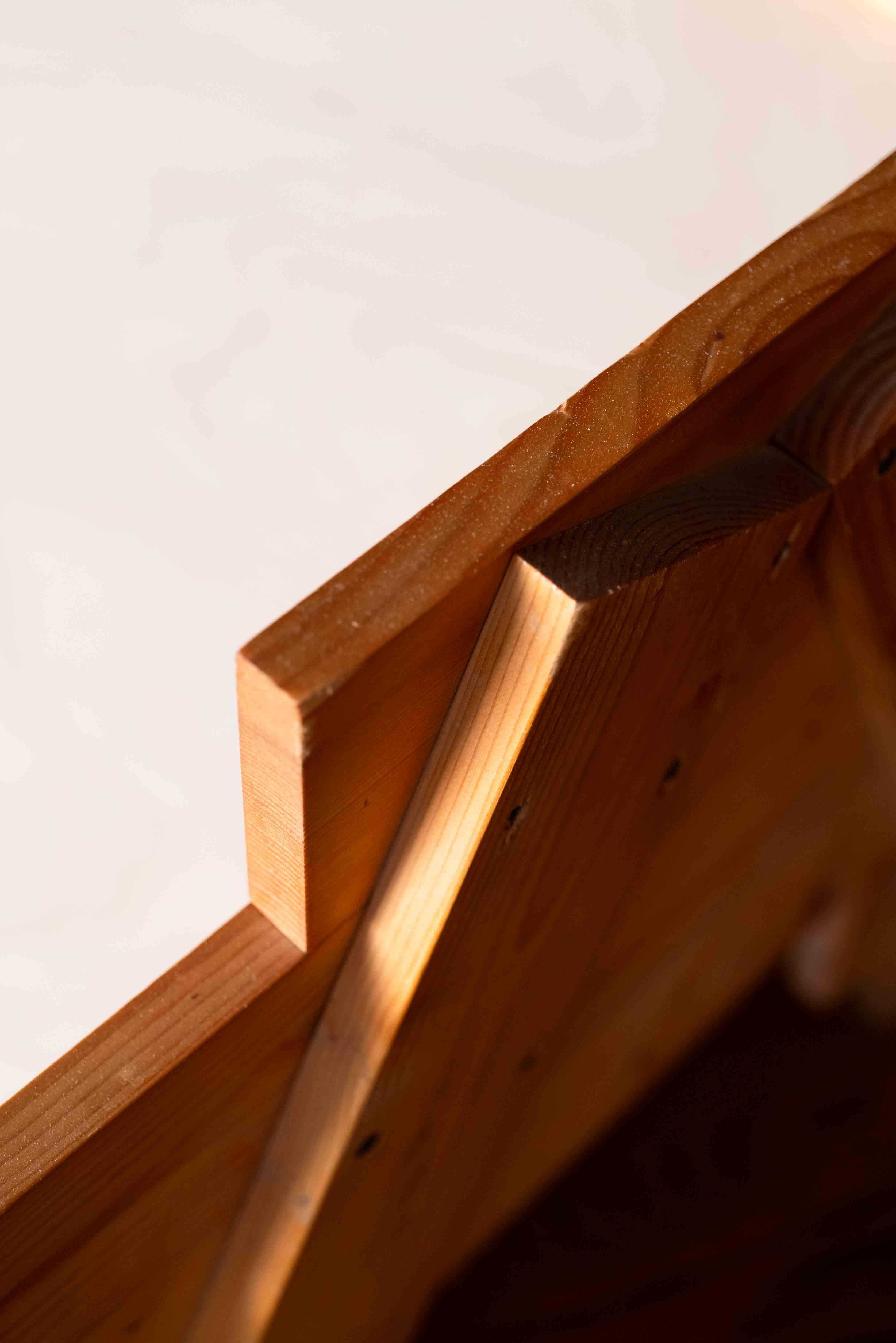Fine XX secolo Letto italiano in legno di Enzo Mari, anni '70 in vendita