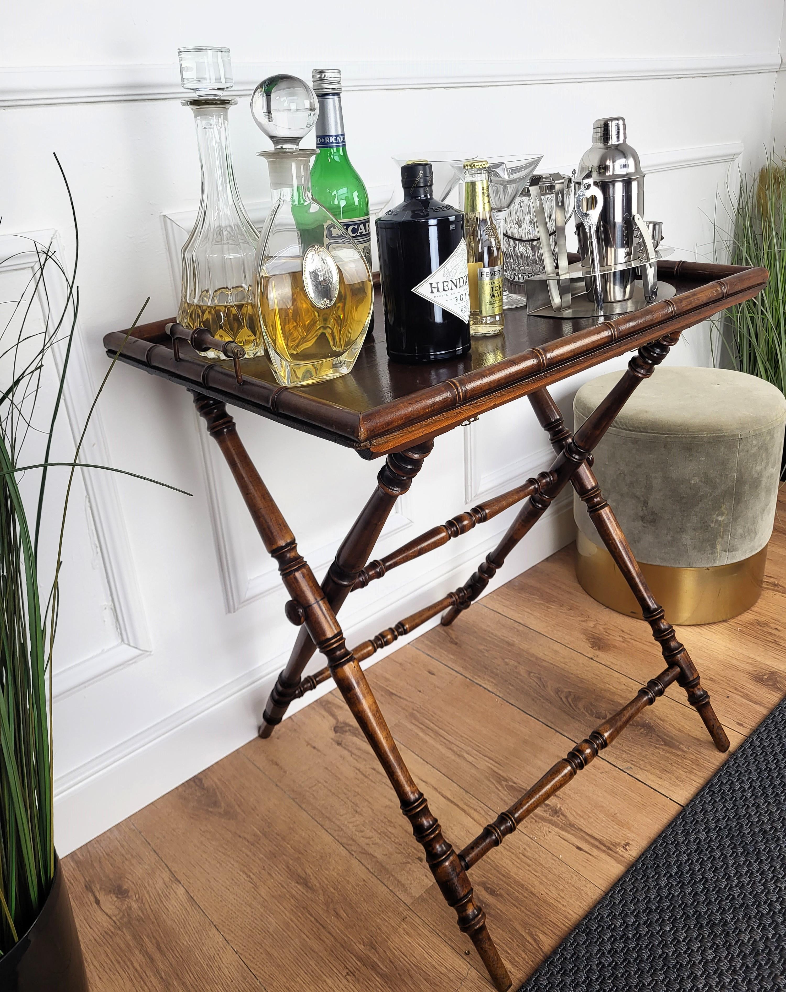 Italian Wooden Brass Folding Serving Table Butlers Tray Stand In Good Condition In Carimate, Como