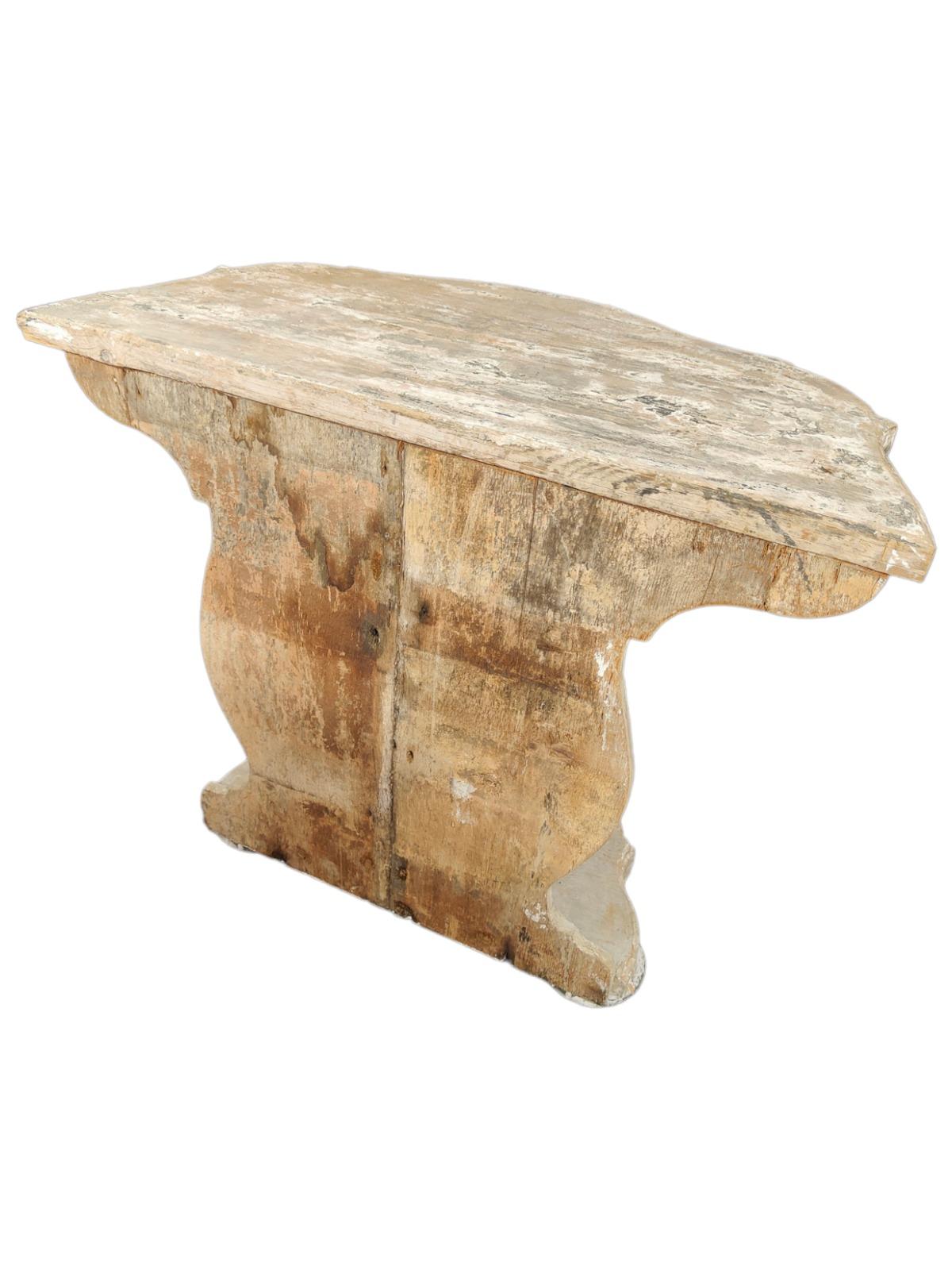 Consoles italiennes en bois du XIXe siècle en vente 5
