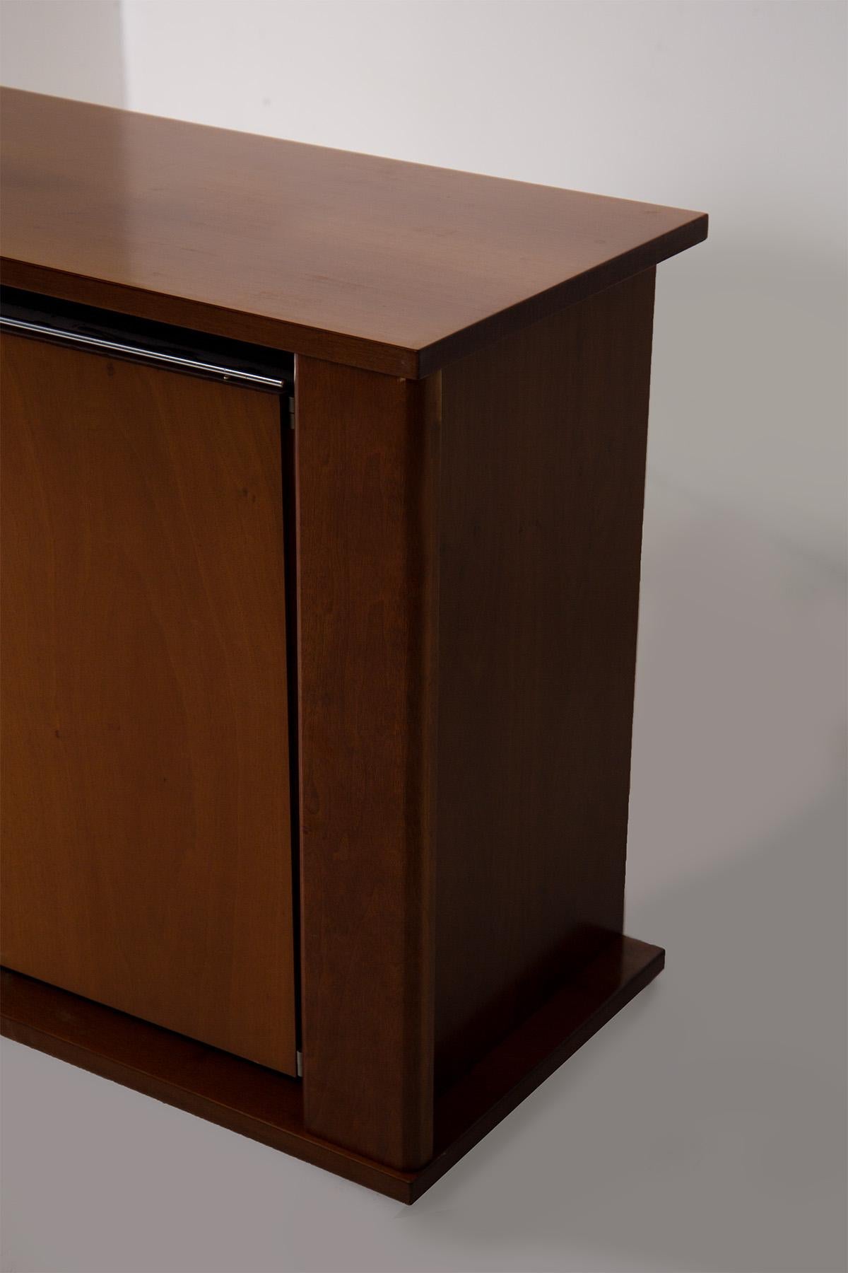 Italian wooden crafted sideboard in vendita 6