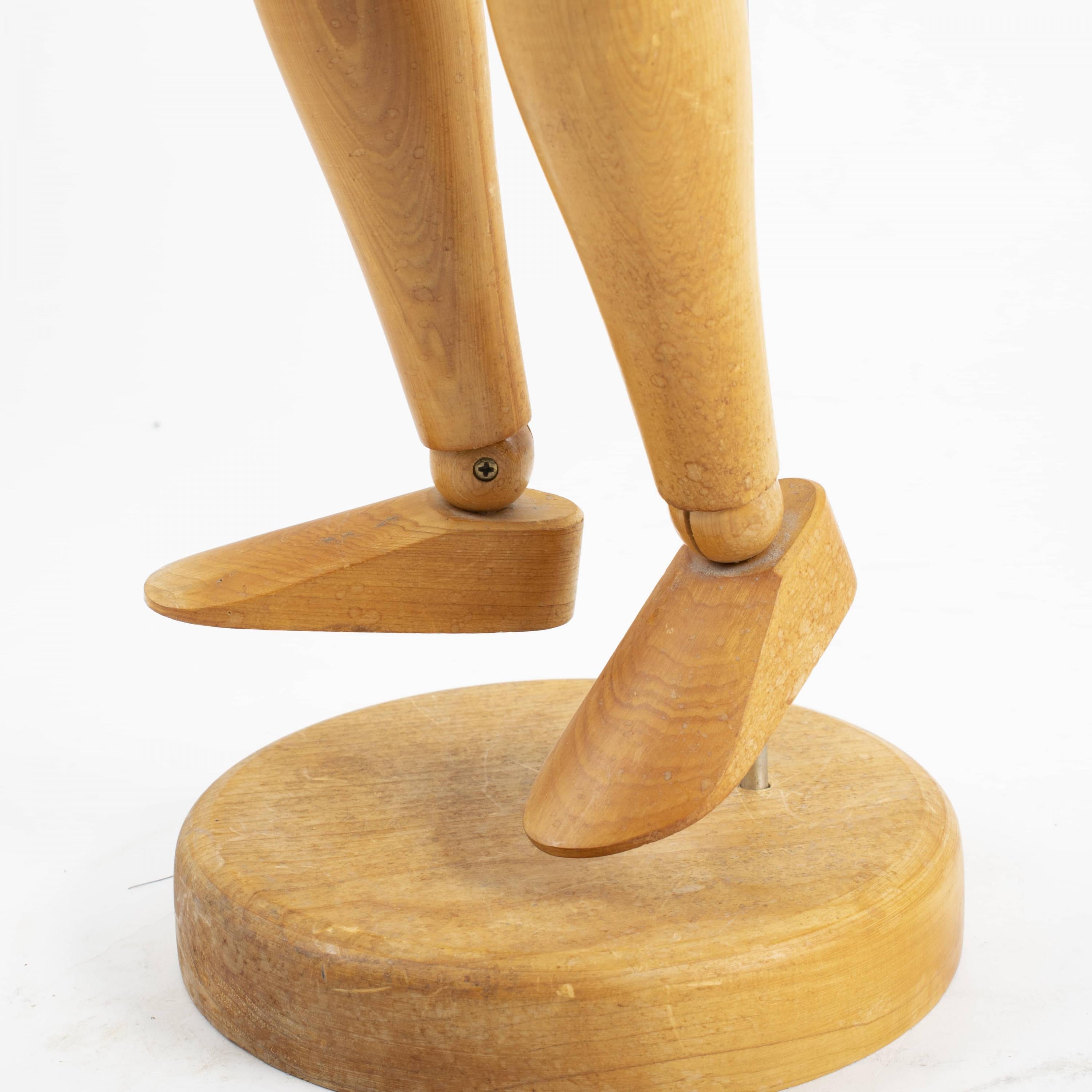 Italienischer Holz Gliedermann / Künstler Mannequin aus Holz im Angebot 3