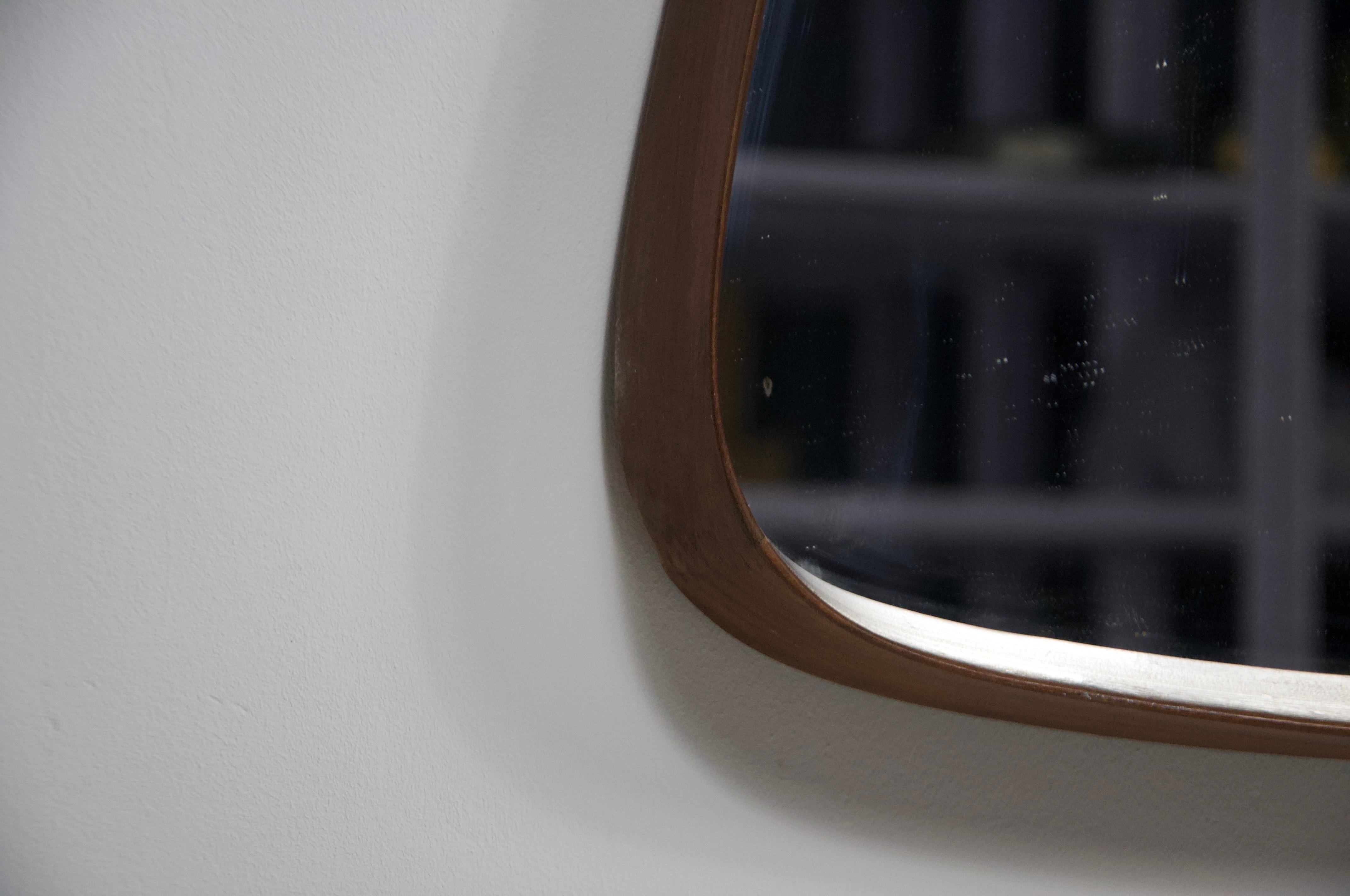 Mid-Century Modern Miroir mural suspendu en bois, 1960, Italie en vente