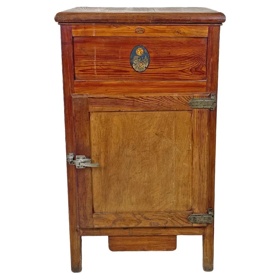 Italian wooden icebox Stella Polare by G. Saracco Asti, early 1900s For Sale