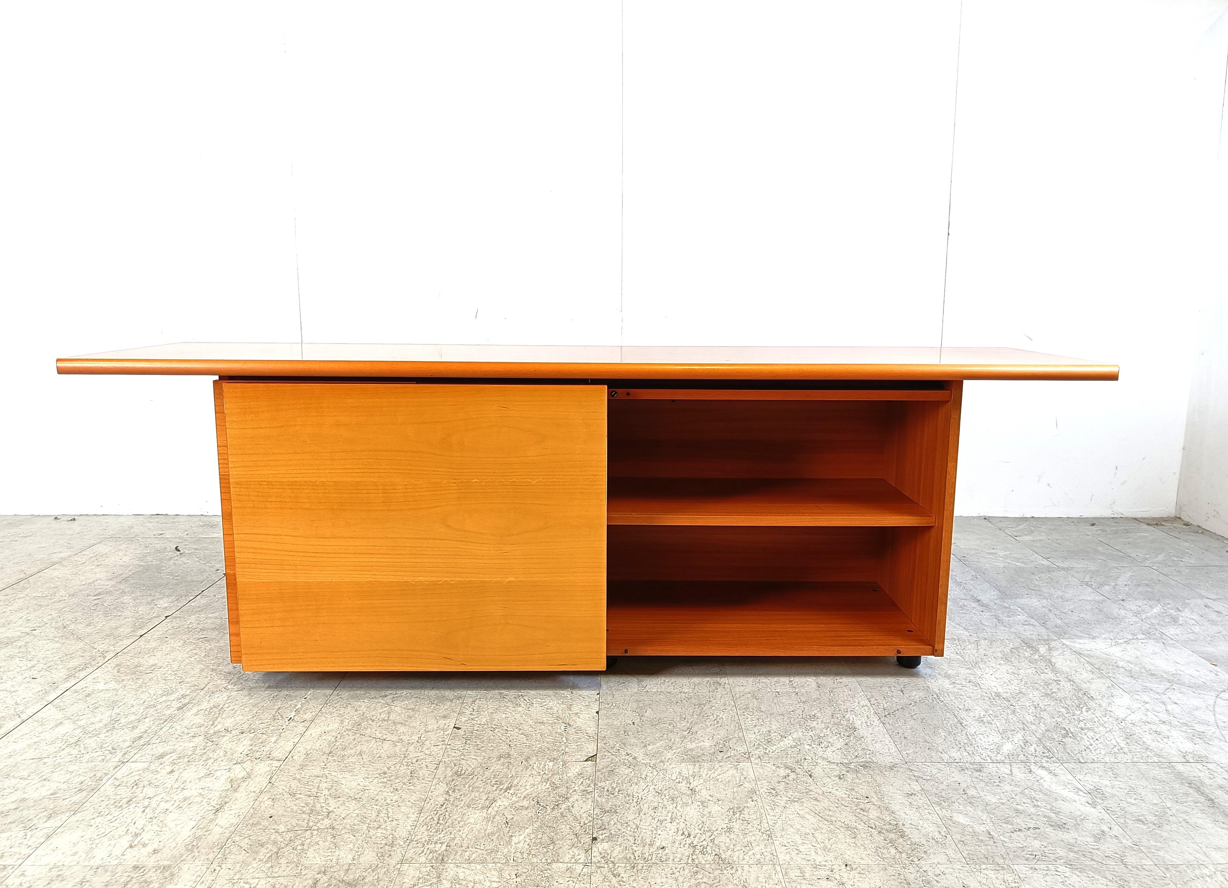 Buffet italien en bois avec portes coulissantes, années 1990 en vente 8