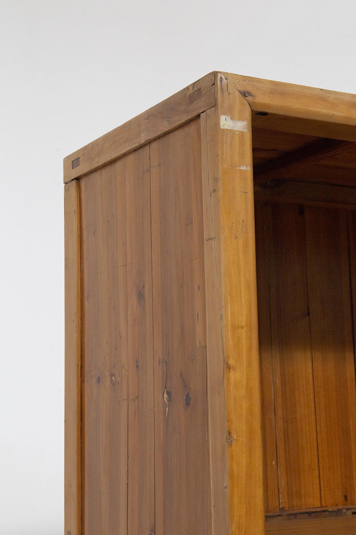 Italian Wooden Storage Cabinet with Drawers In Good Condition For Sale In Milano, IT