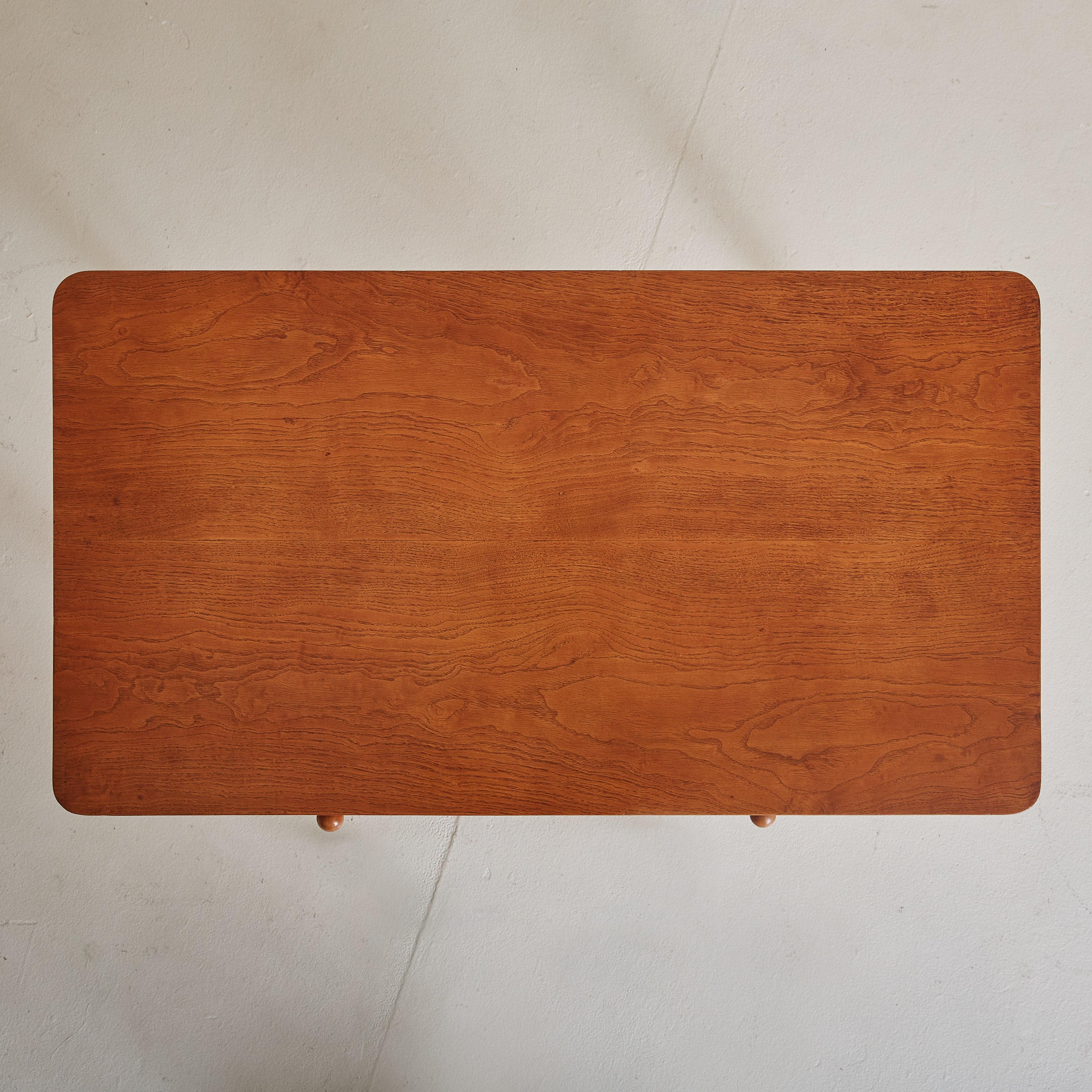 Italian Wooden Writing Desk Attributed to Paolo Buffa, 1950s In condizioni ottime in vendita a Chicago, IL