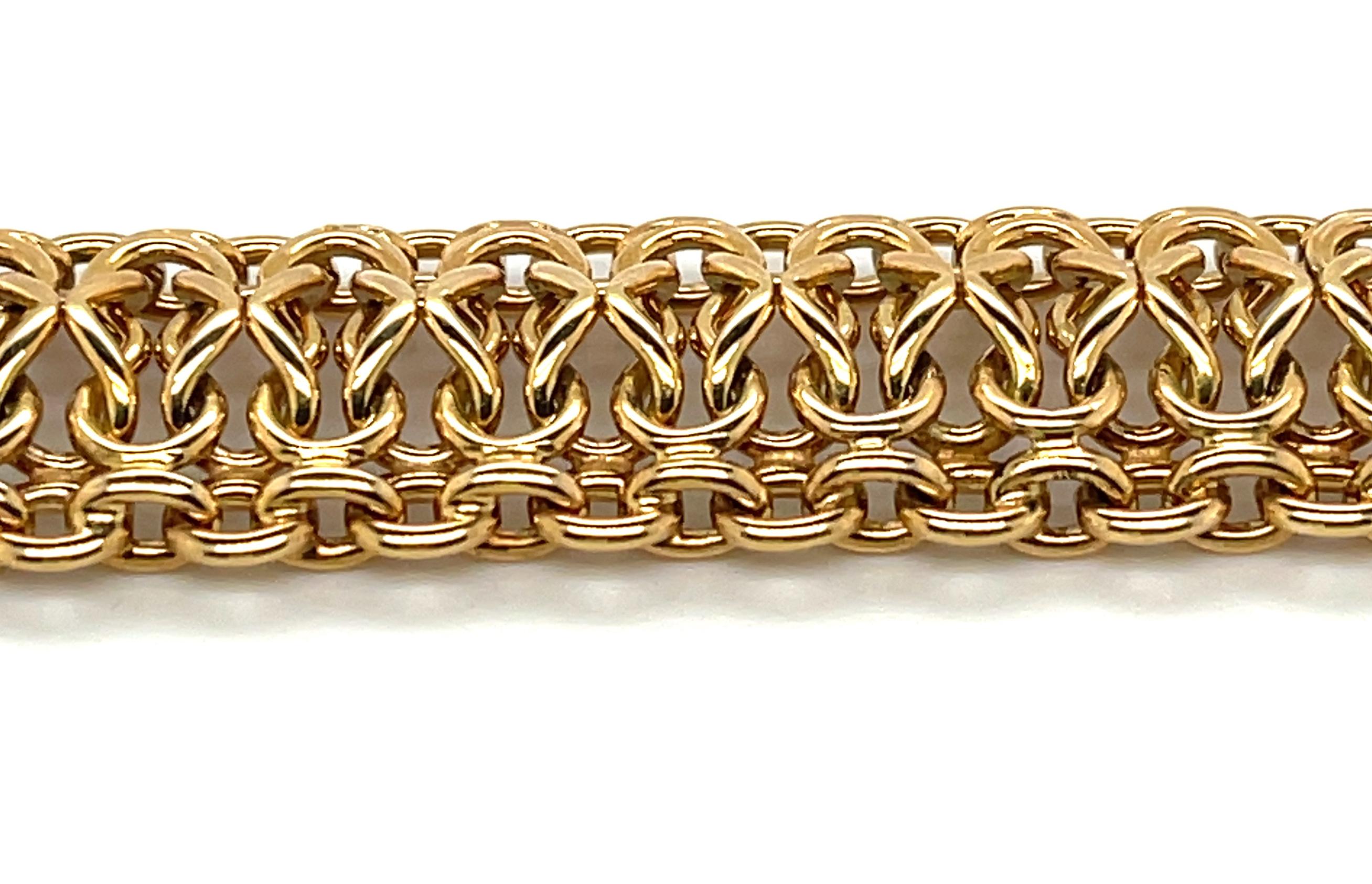Italian Woven Link Bracelet in 18k Yellow Gold In New Condition For Sale In Los Angeles, CA