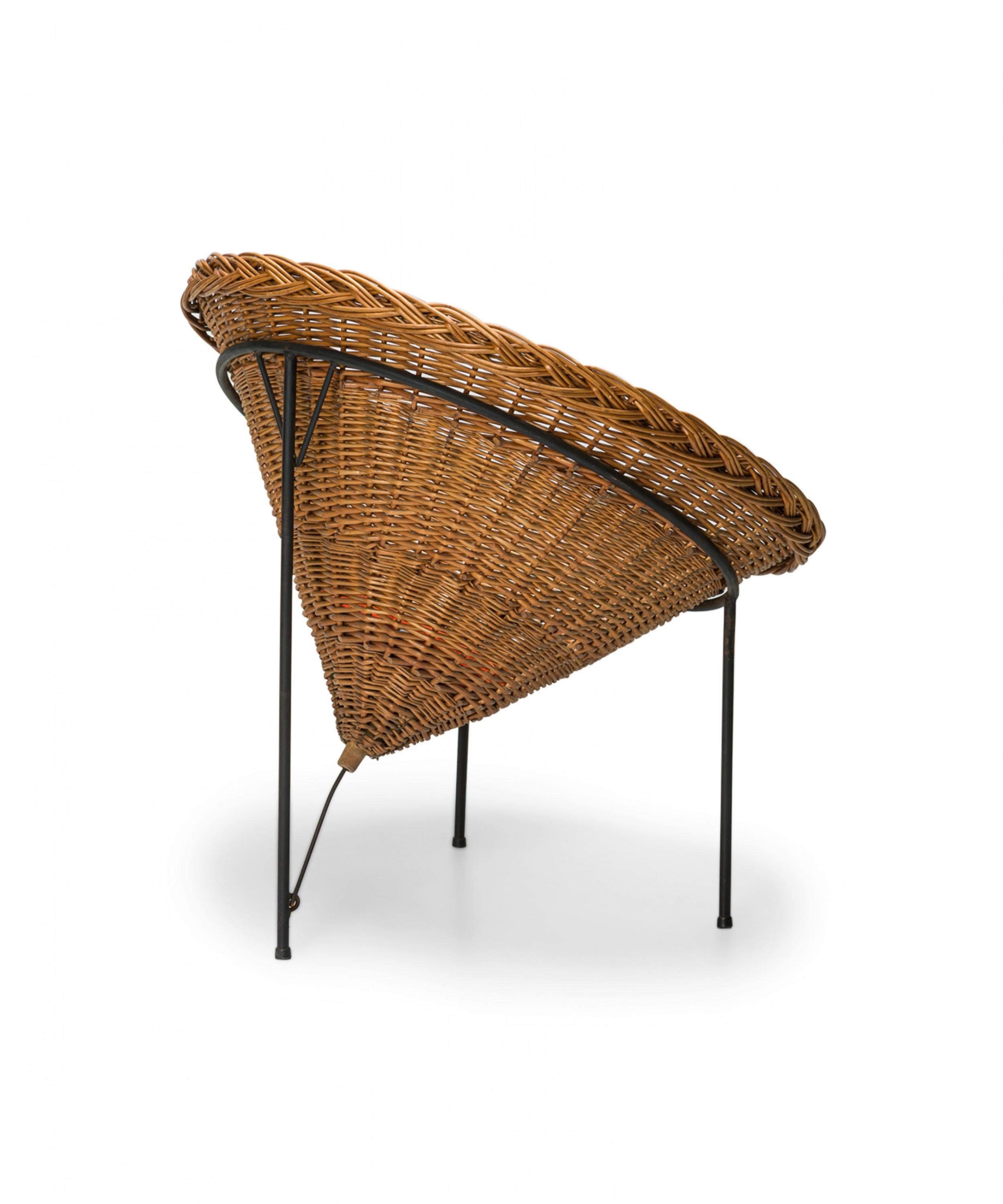 Italian Woven Wicker Conical Basket Chair In Good Condition For Sale In New York, NY