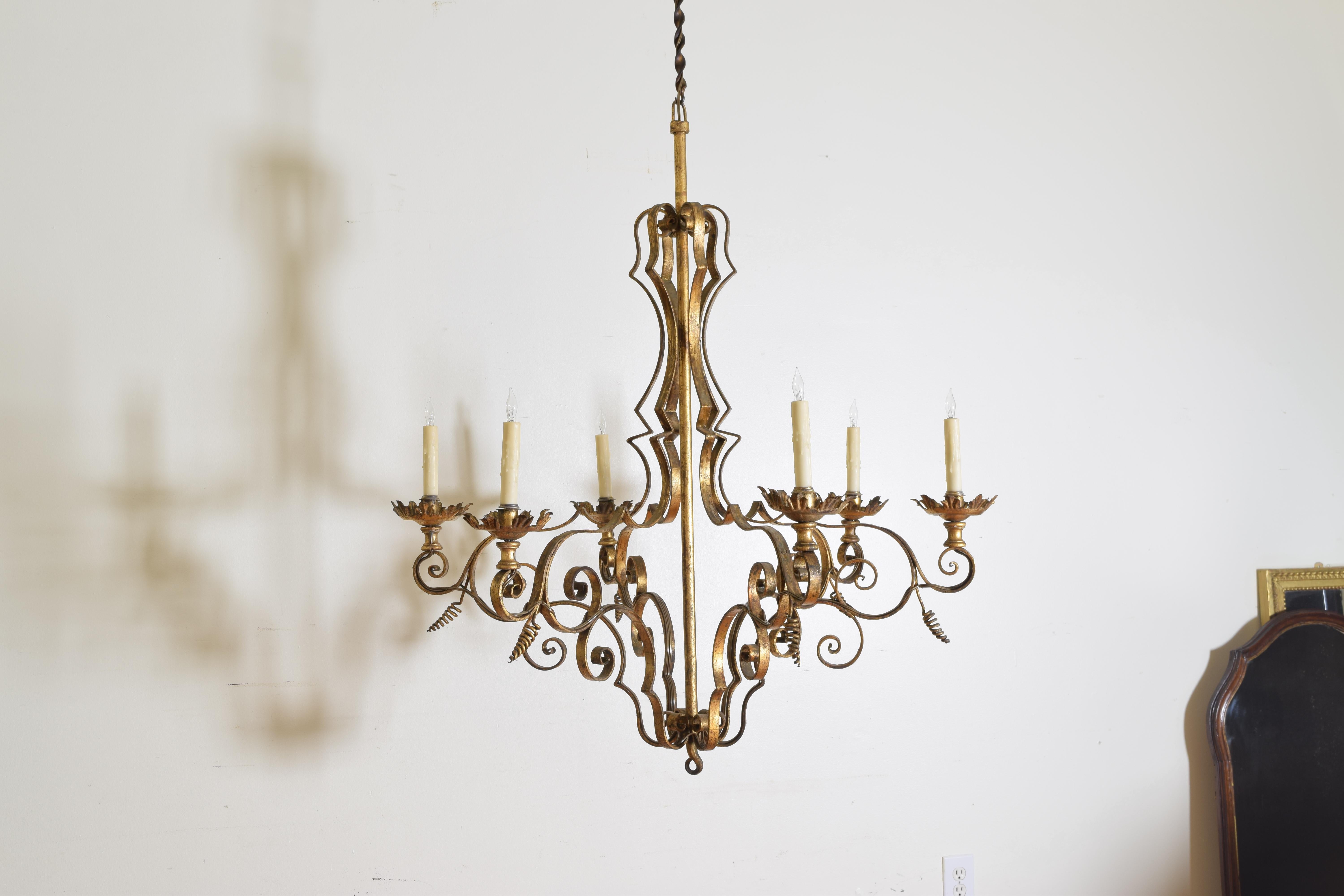 Italian Wrought and Gilt Iron 6-Light Chandelier, Early 20th Century, UL Wired In Good Condition In Atlanta, GA