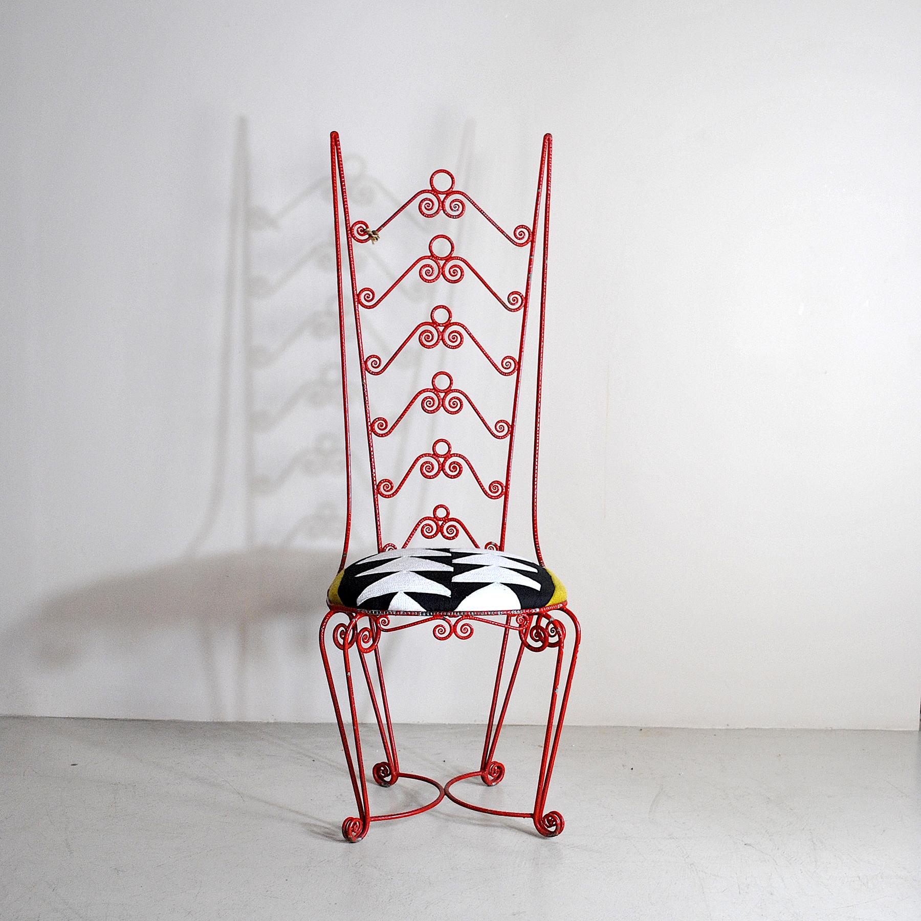 lacquered wrought iron chair from the Italian school of the D’Andrea craftsman from Lecce from the late 1950s.
