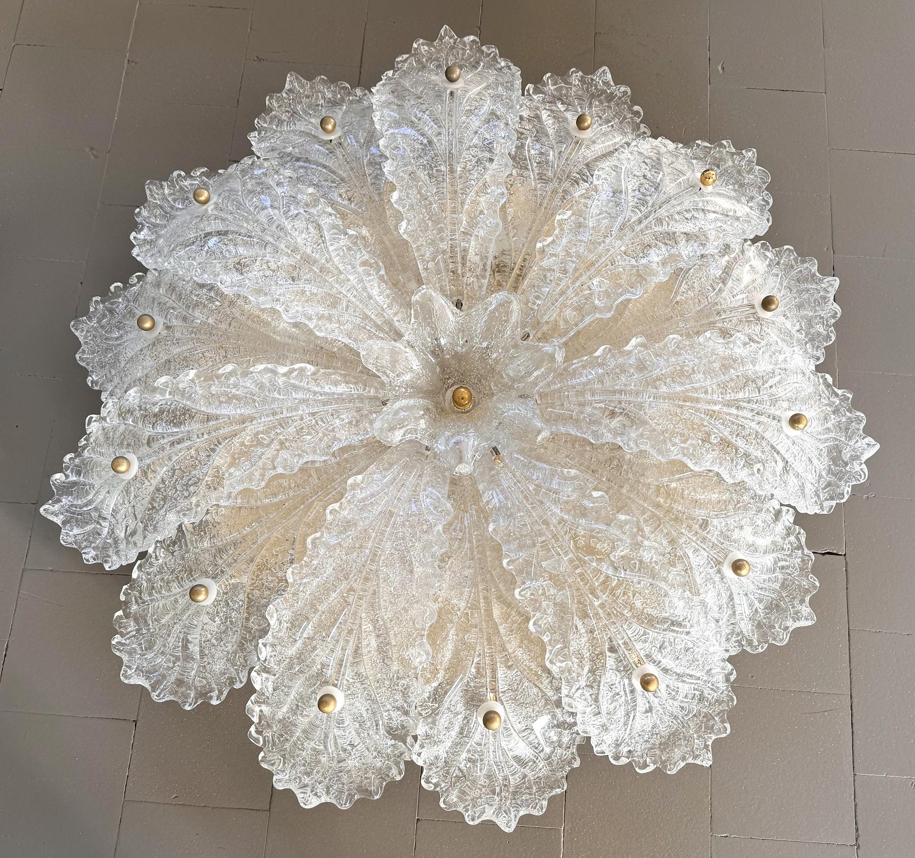 Italian XL MidCentury Flush Mount Chandelier with Grit Murano Glass, 1970s In Good Condition In Morazzone, Varese