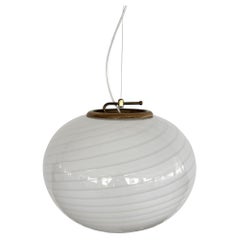Italienischer XL Murano-Kugel-Kronleuchter aus Wirbelglas mit Messingdetails, 1970er Jahre