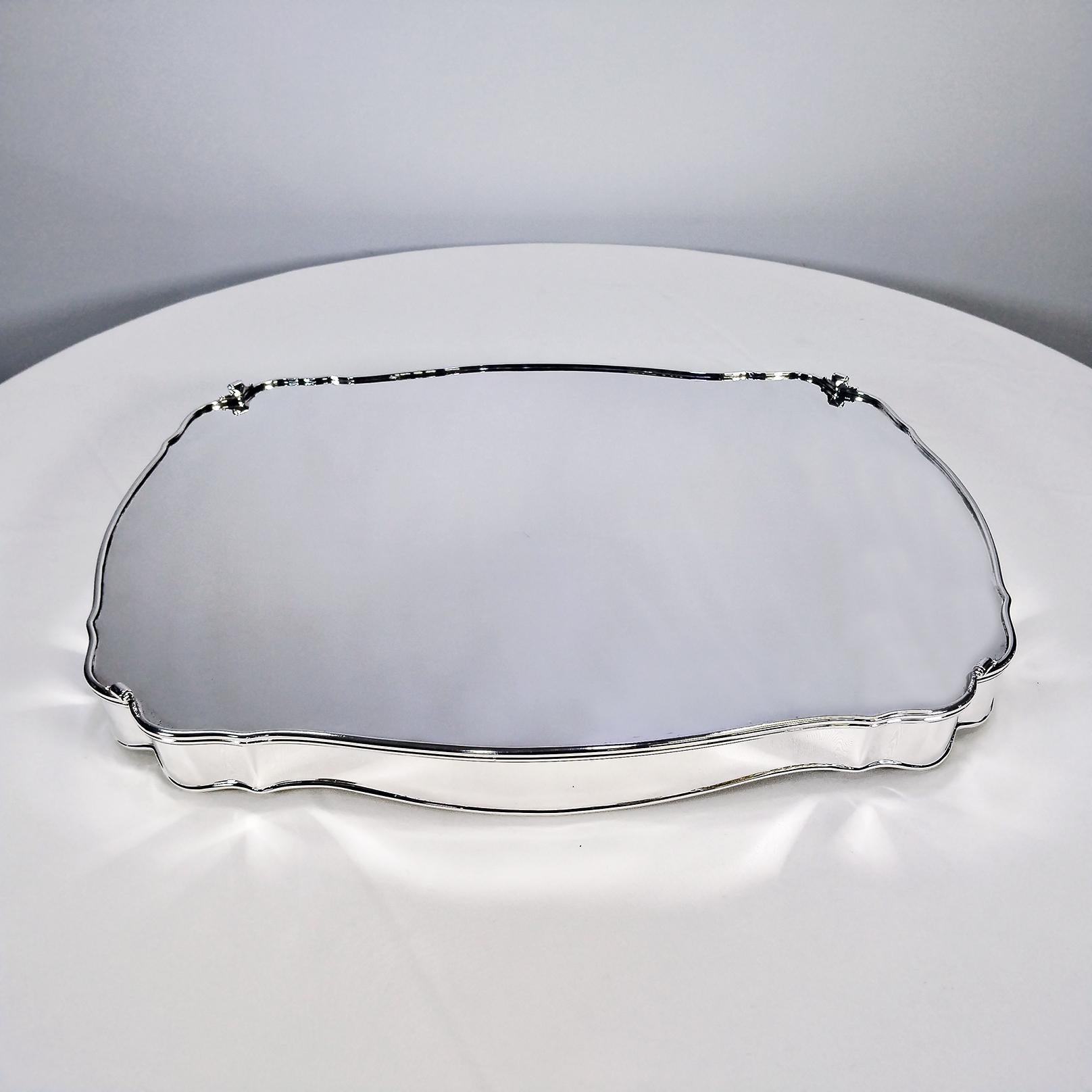Bandeja de plata de ley italiana del siglo XX de estilo barroco en venta 3