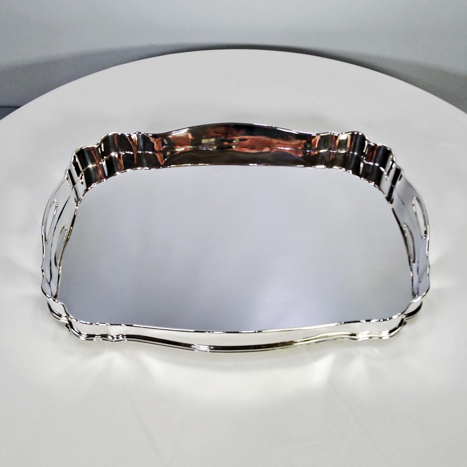 Bandeja de plata de ley italiana del siglo XX de estilo barroco Barroco en venta