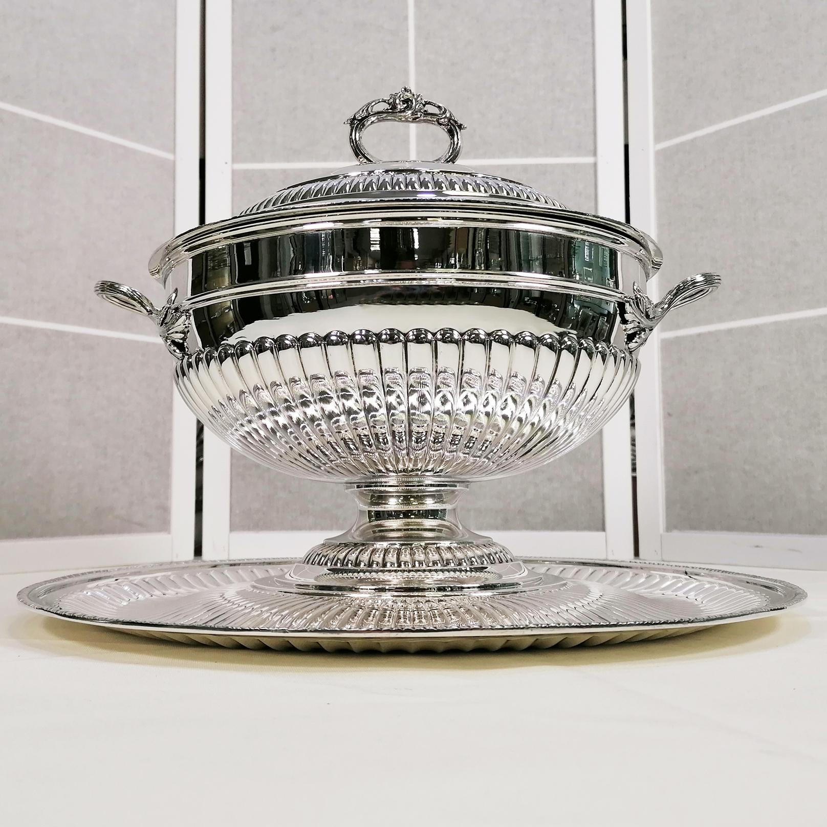 Queen Anne Italian XXI Century Sterling Silcer Soup Tureen in Queen Ann Style For Sale