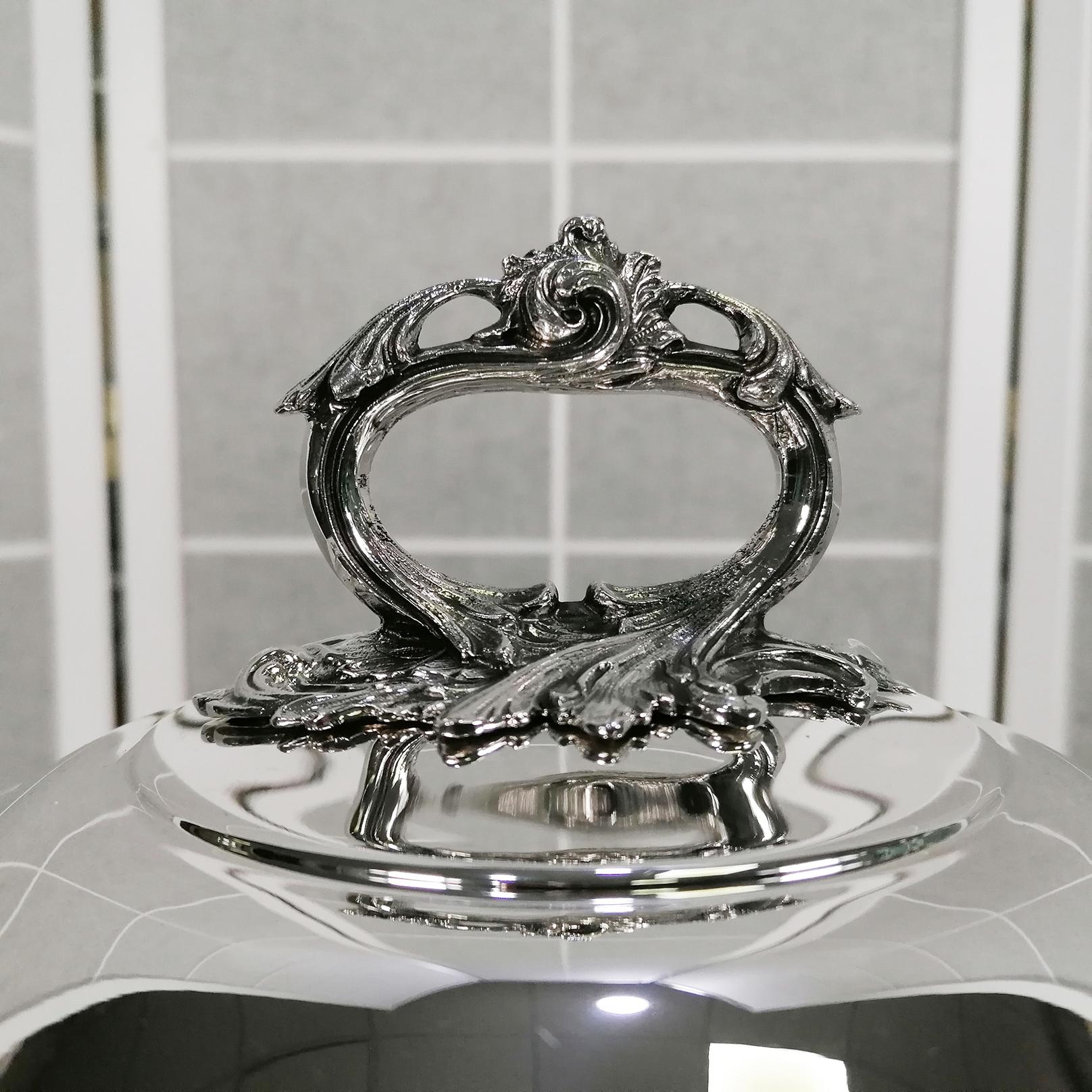 Italienische Suppenterrine aus Sterlingsilber im Queen Ann-Stil des XXI. Jahrhunderts (Silber) im Angebot