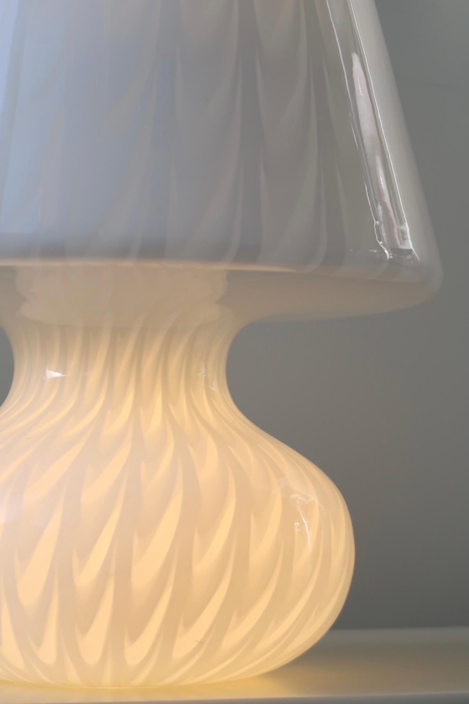 Beautiful and rare XXL vintage mushroom Murano lamp. The lamp is mouth-blown in one piece of white glass with a beautiful herringbone pattern. Handmade in Italy, 1970s, comes with new white cord. Big enough to be a floor lamp. H:52 cm D:35 cm 