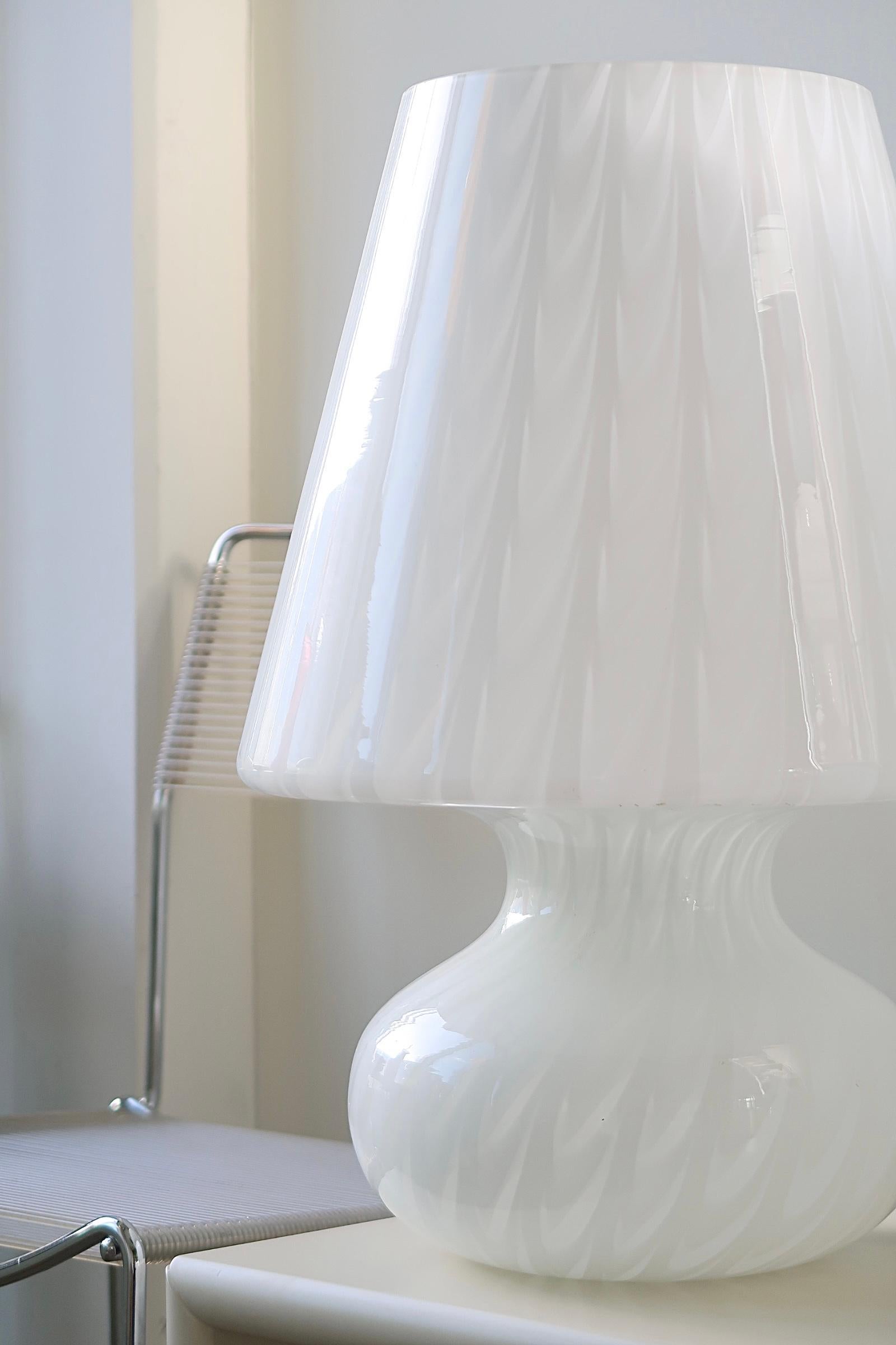 Mid-Century Modern Italian XXL vintage Murano mushroom white glass lamp H: 52 cm