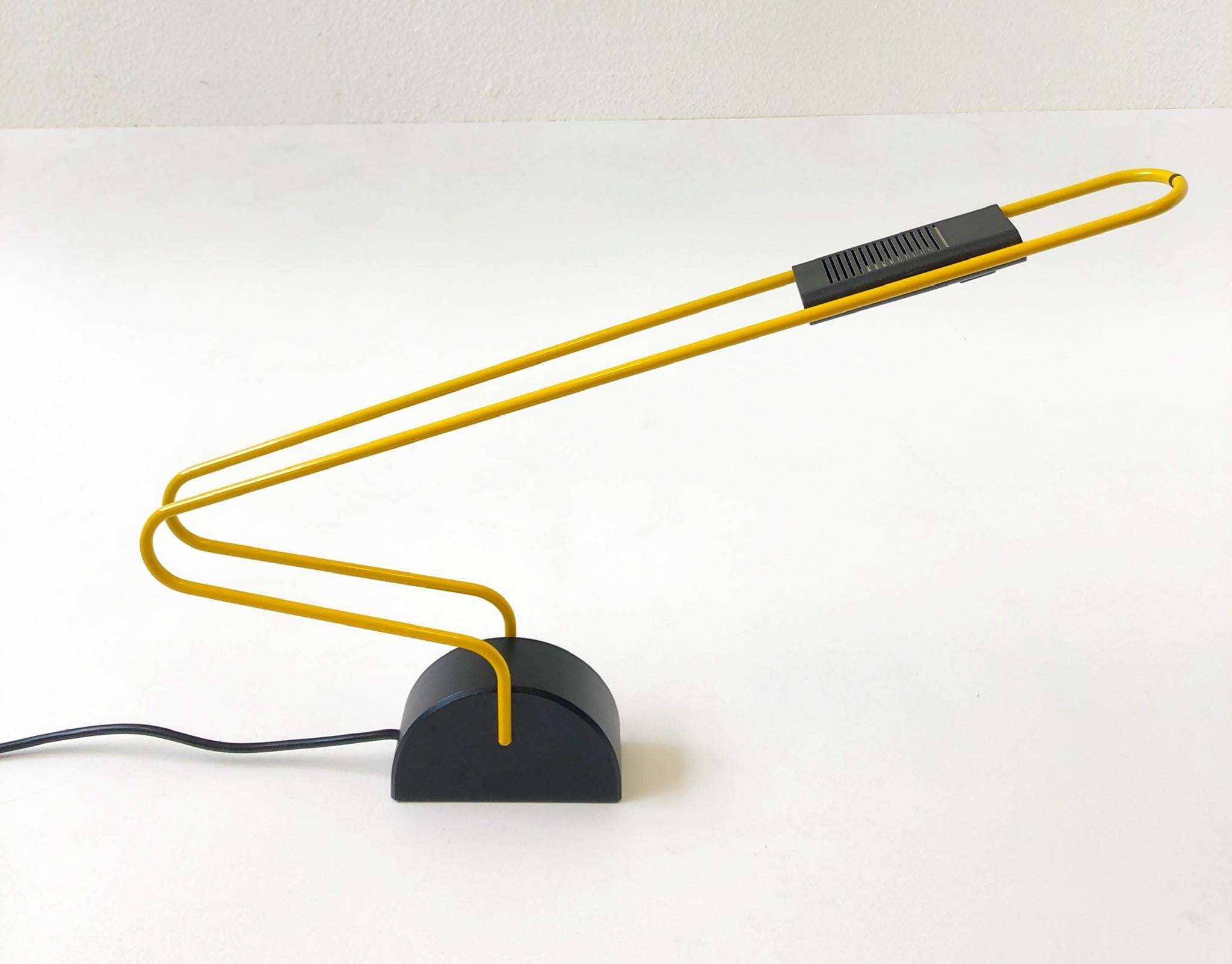 Italian Yellow and Black Postmodern Desk Lamp In Excellent Condition For Sale In Palm Springs, CA