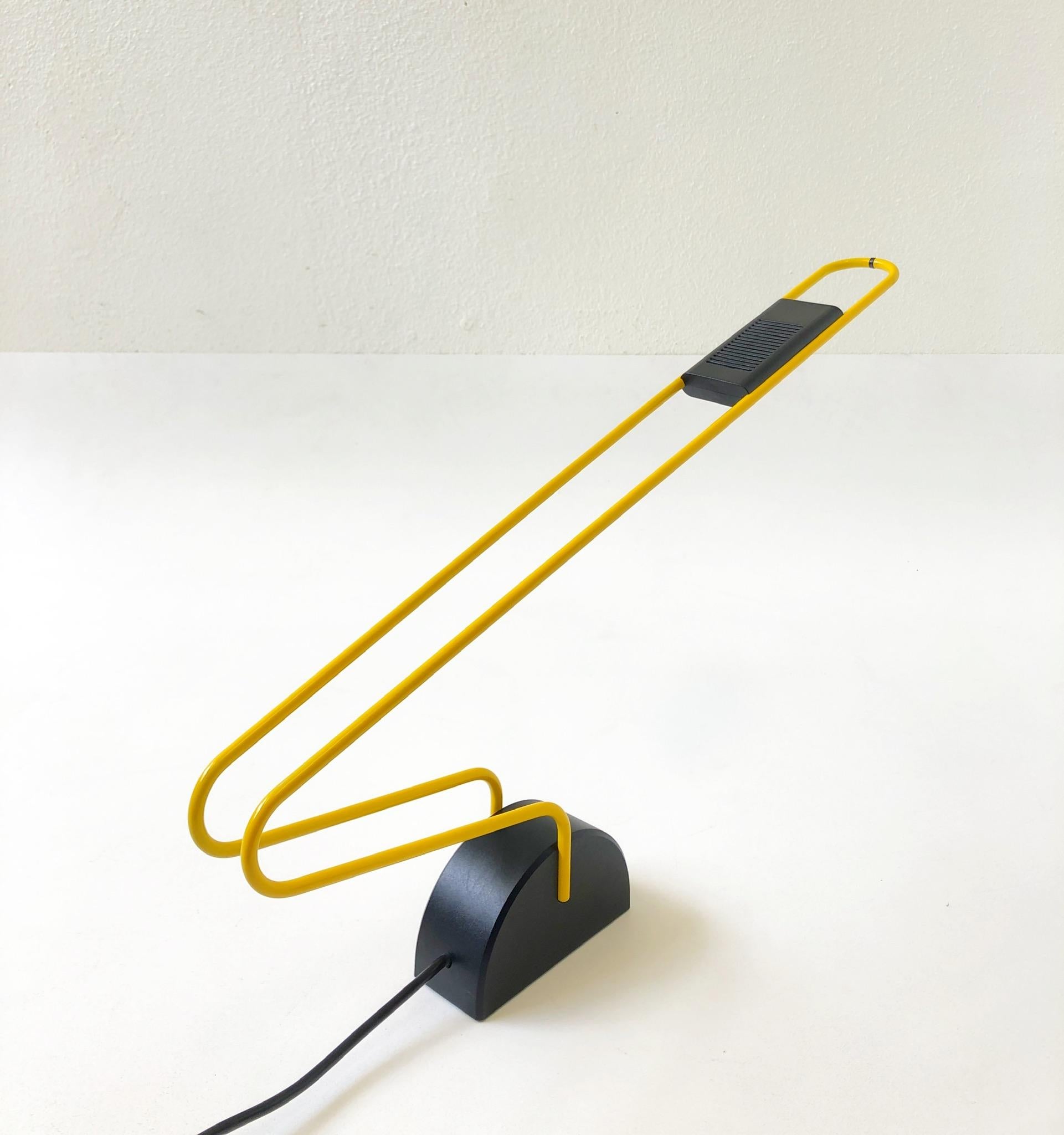 Late 20th Century Italian Yellow and Black Postmodern Desk Lamp For Sale