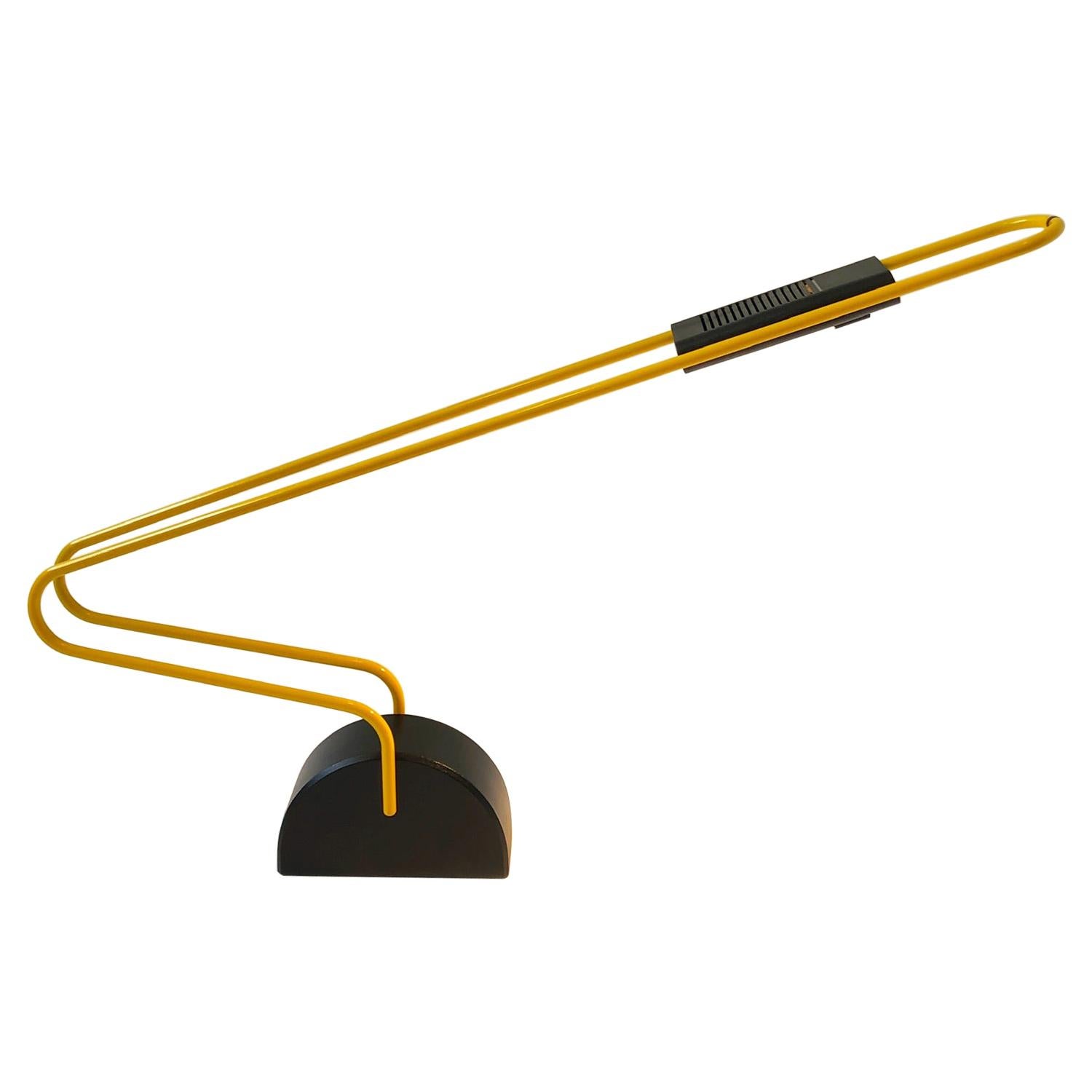 Lampe de bureau postmoderne italienne jaune et noire