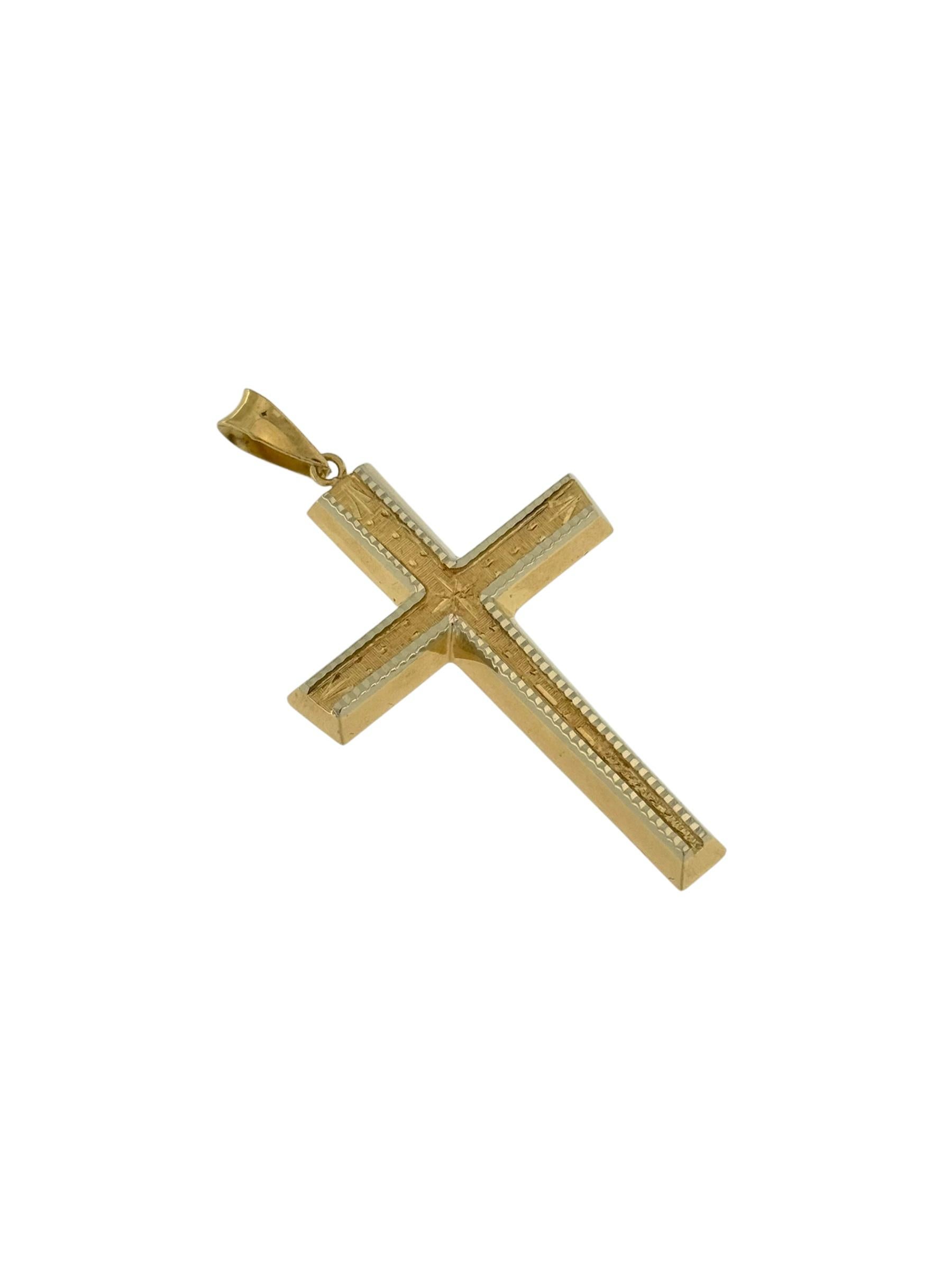 Moderne Croix italienne en or jaune et blanc en vente