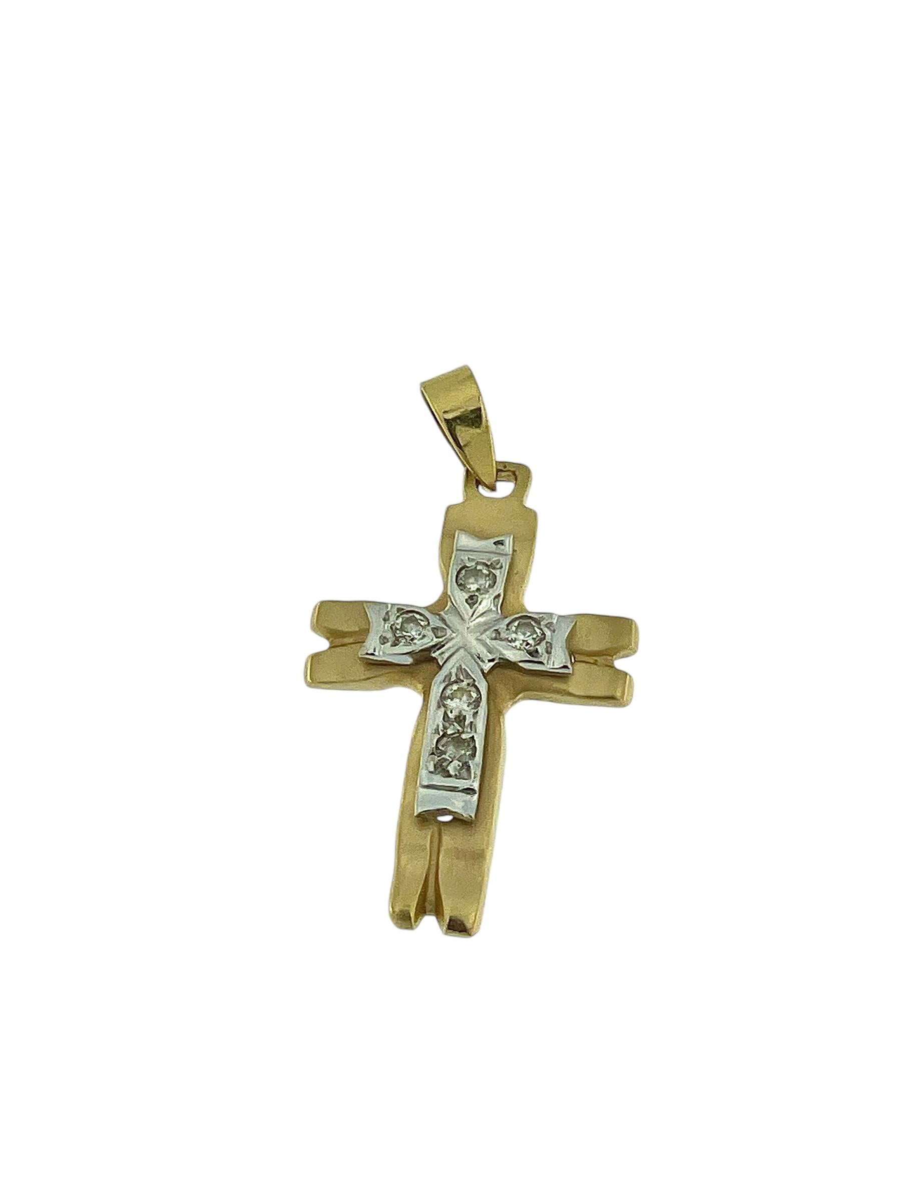 Italian Yellow and White Gold Cross with Diamonds In Good Condition For Sale In Esch sur Alzette, Esch-sur-Alzette