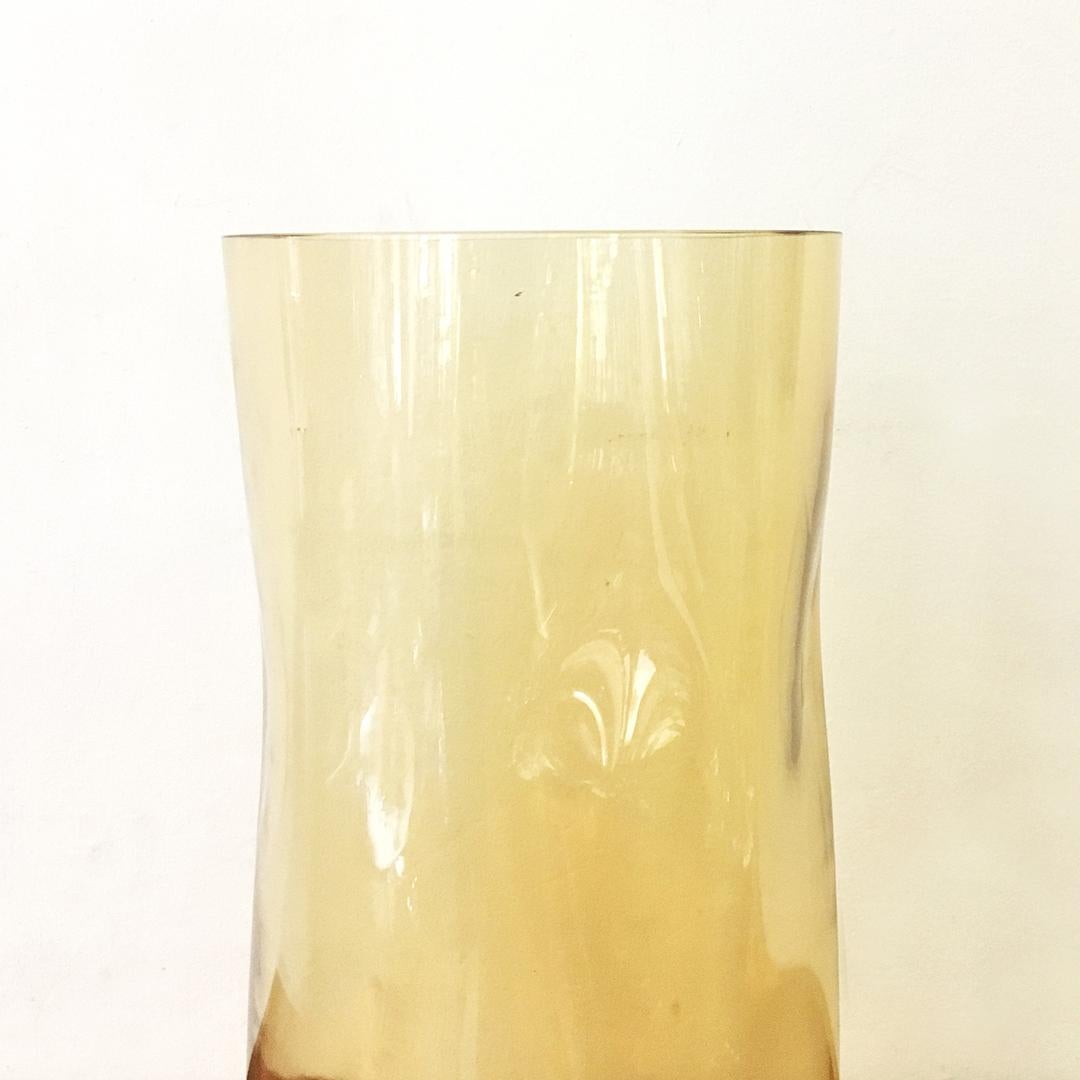 Italian Yellow Blown Murano Glass Vases by Carlo Nason, 1970s In Good Condition In MIlano, IT