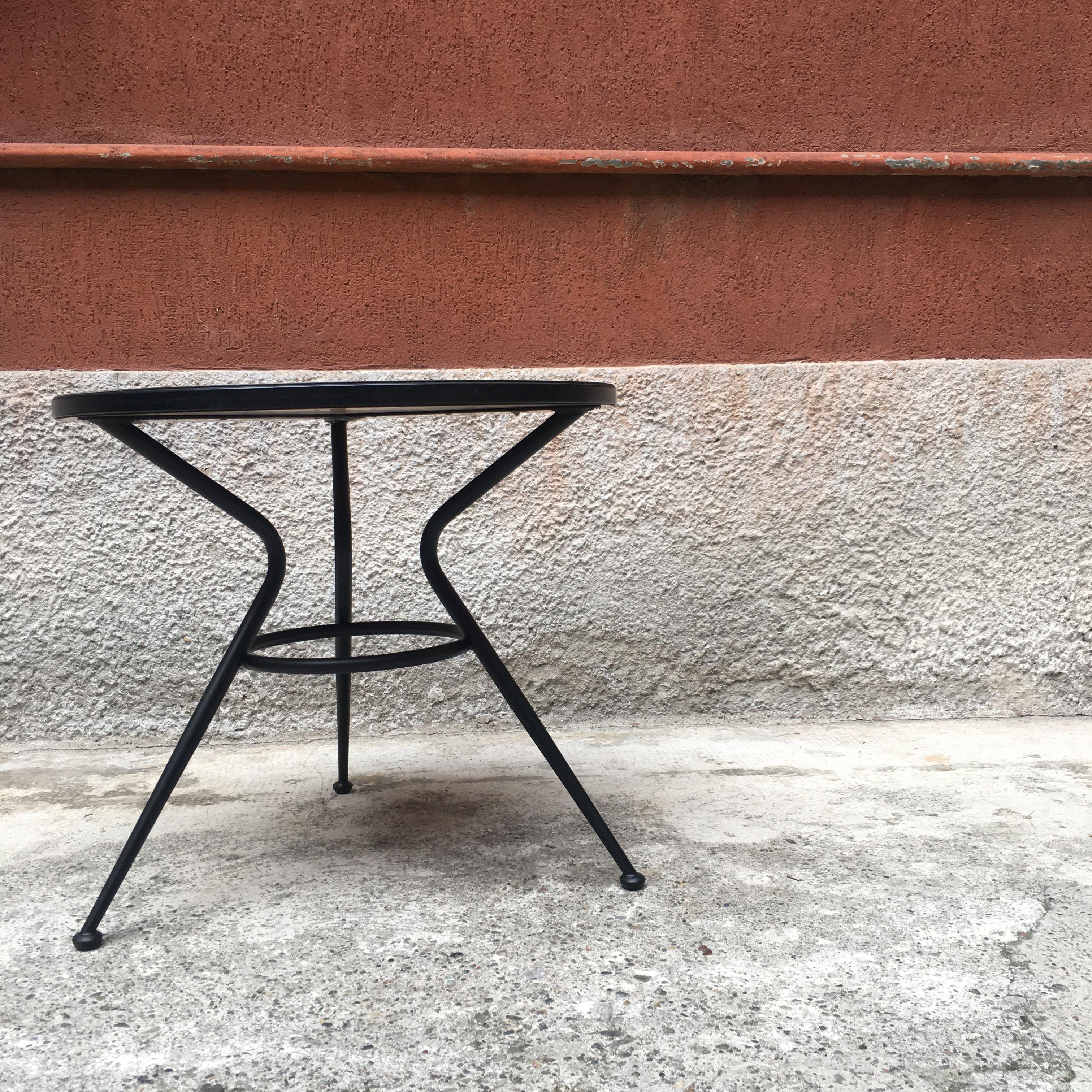 Italian Yellow Laminate and Metal Rod Coffee Table, 1960s In Excellent Condition In MIlano, IT