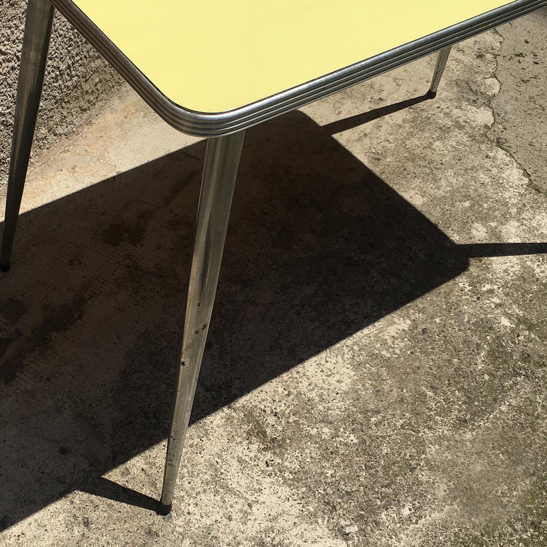 Italian yellow laminate and chromed steel kitchen table, 1960s In Good Condition In MIlano, IT