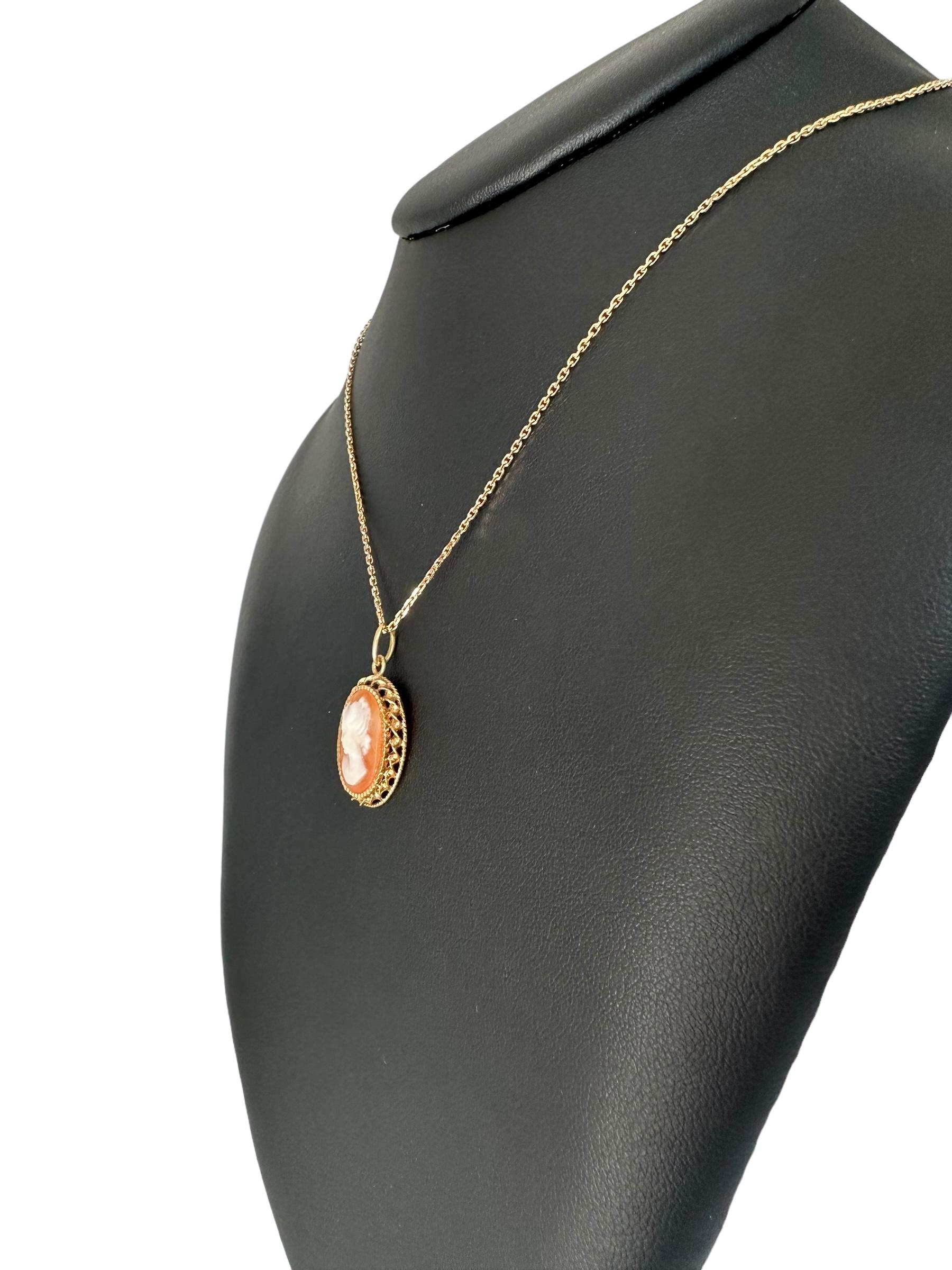 Italian Yellow Gold Cameo Pendant For Sale 4
