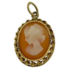 Italian Yellow Gold Cameo Pendant