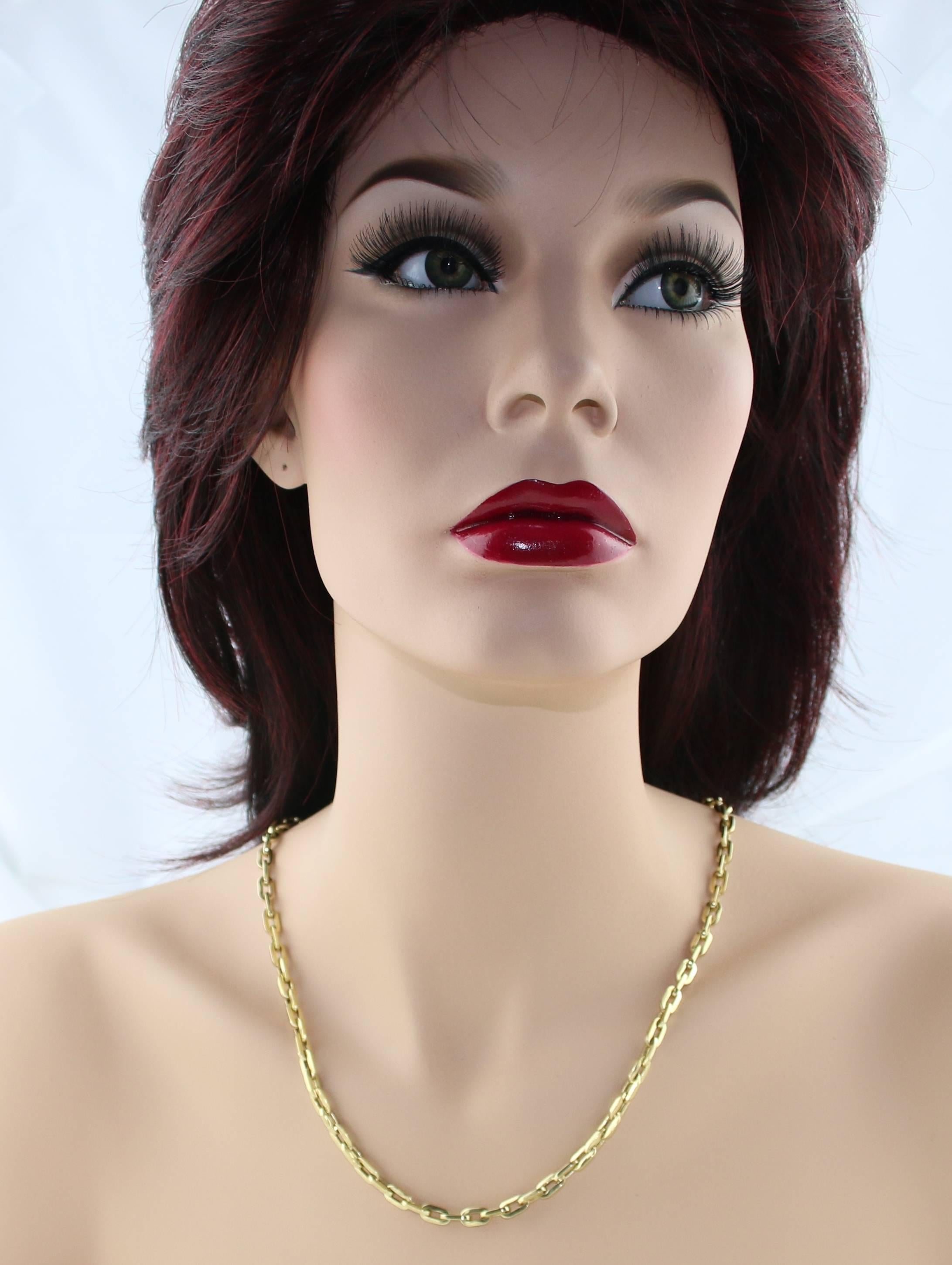 Unisex Gold Chain
The chain is 14K Yellow Gold
The chain is unisex.
The chain is made in Italy.
The chain is 24