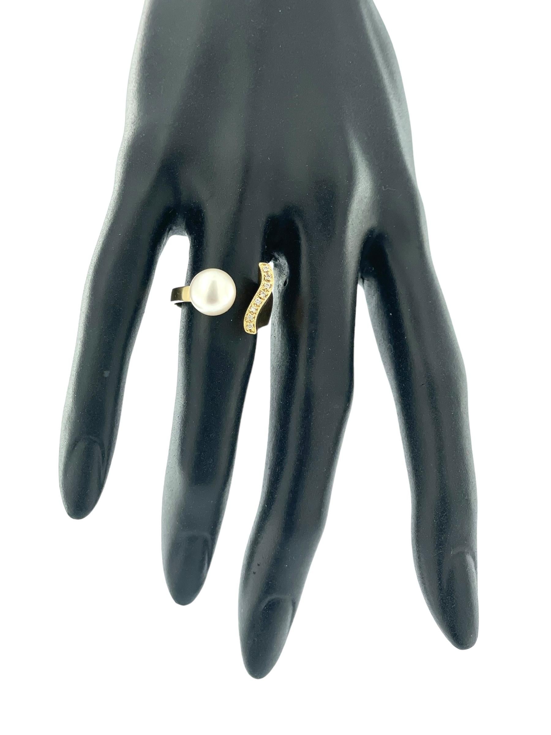 Italian Yellow Gold Cocktail Ring with Diamonds and Pearl For Sale 1