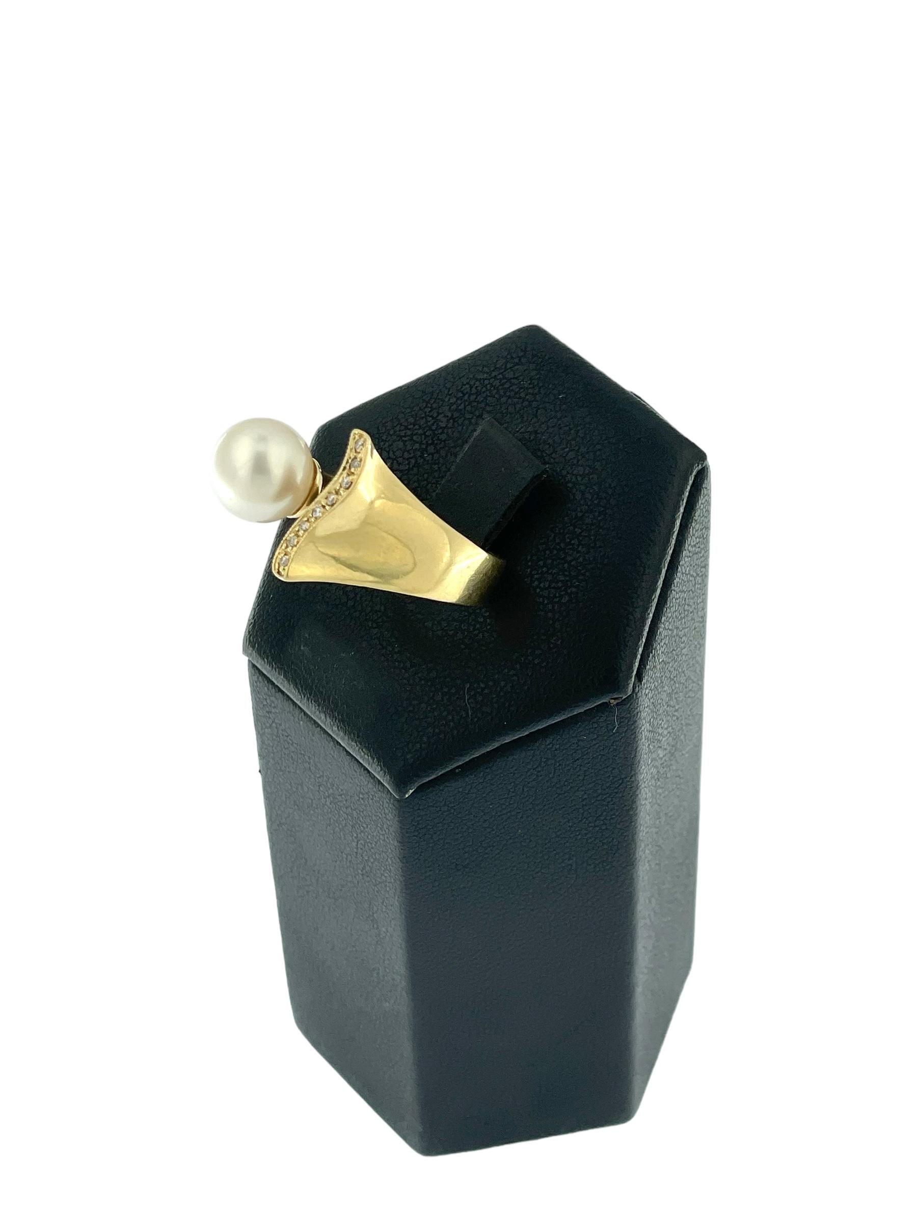 Italian Yellow Gold Cocktail Ring with Diamonds and Pearl For Sale 3