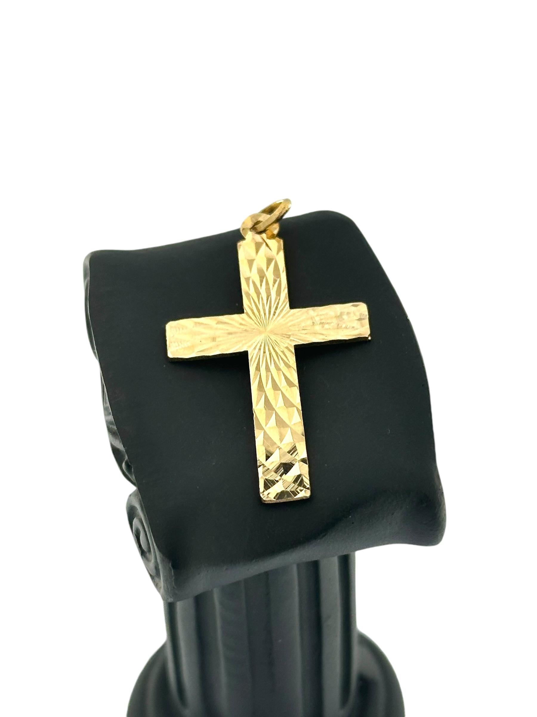 This Italian Yellow Gold Cross Pendant features an elegant 