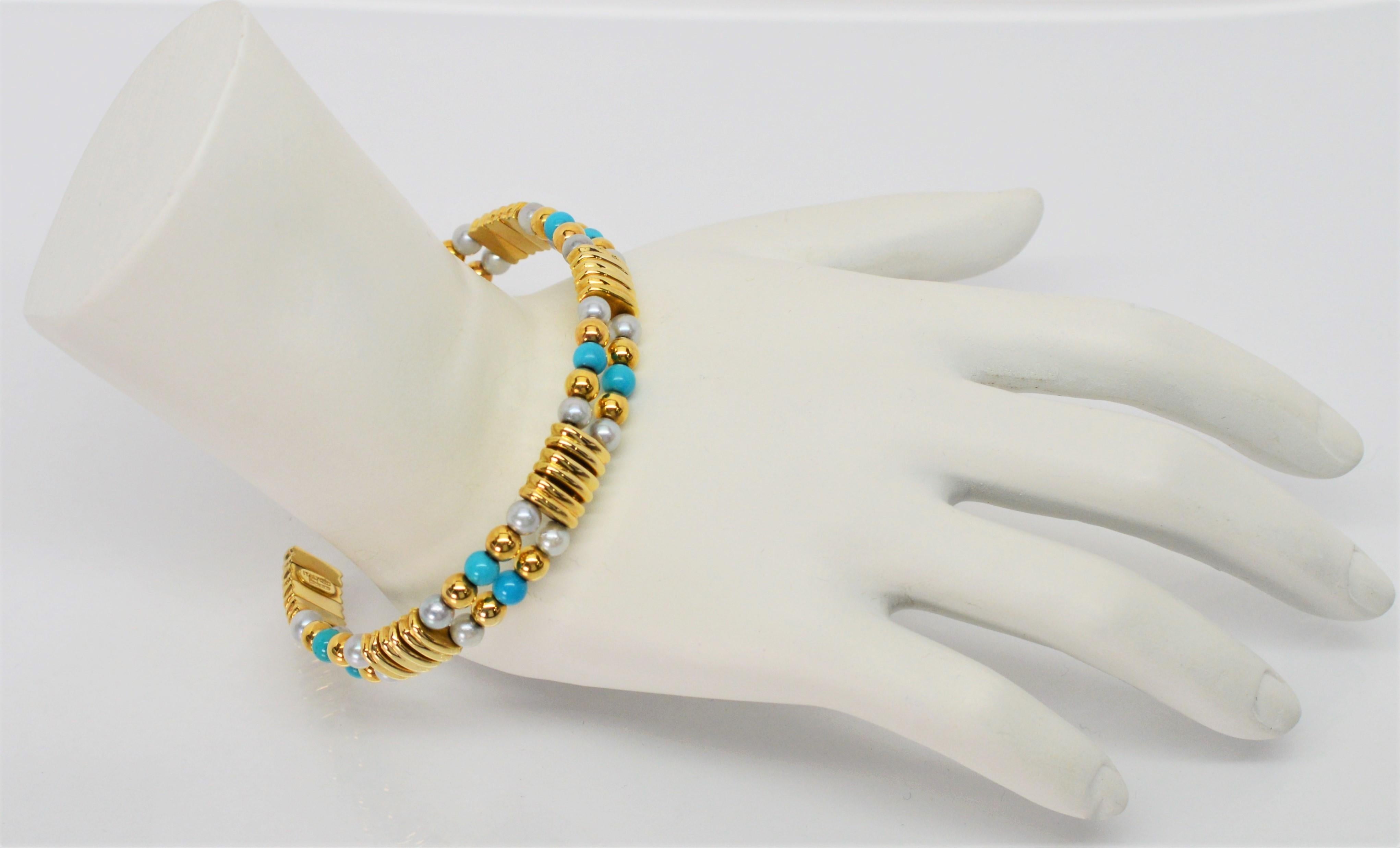 Italian 18 Karat Yellow Gold Cuff Bracelet with Turquoise Pearl Accents For Sale 1