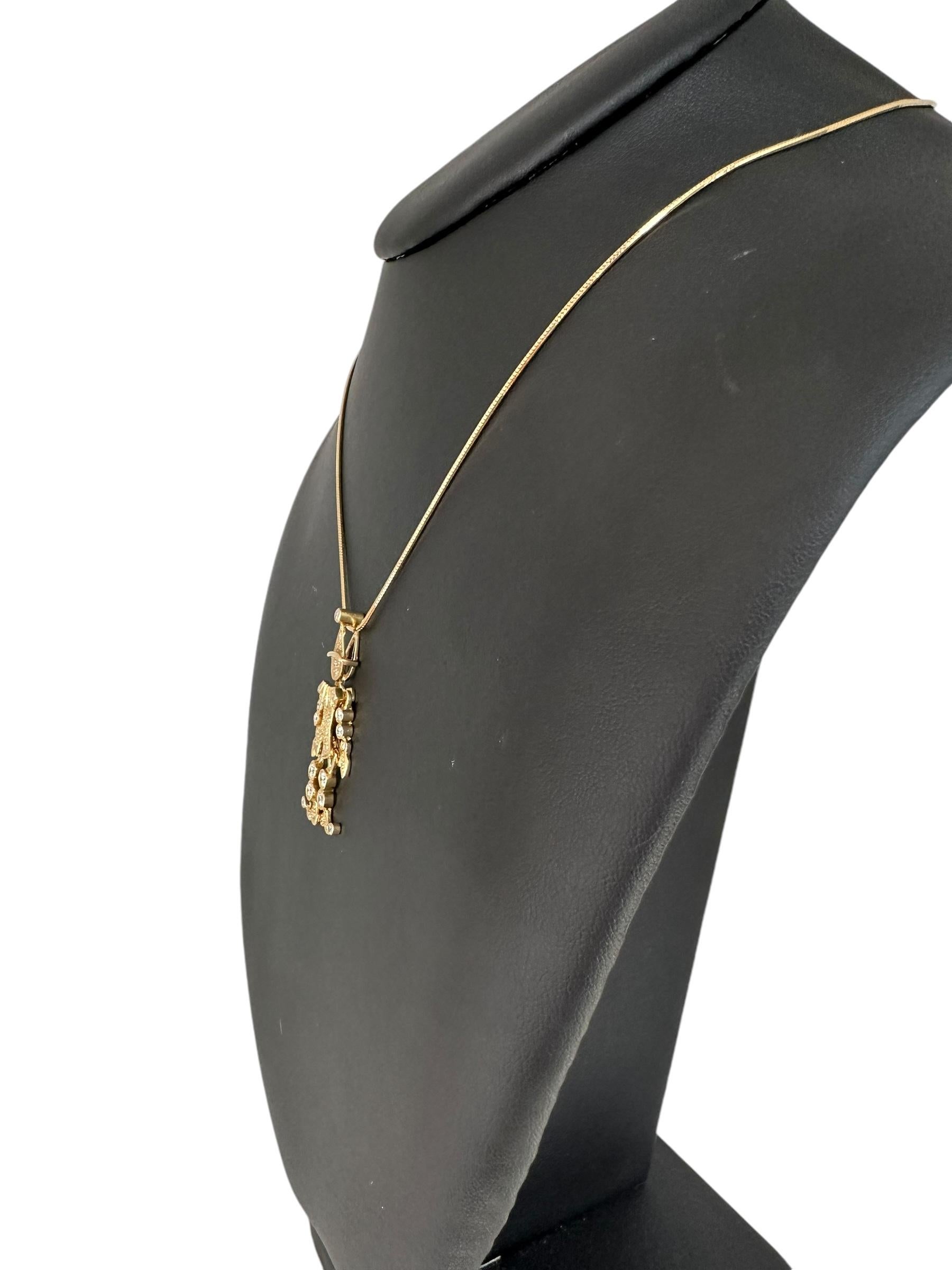 Italian Yellow Gold Harlequin Flexible Pendant with Diamonds For Sale 2