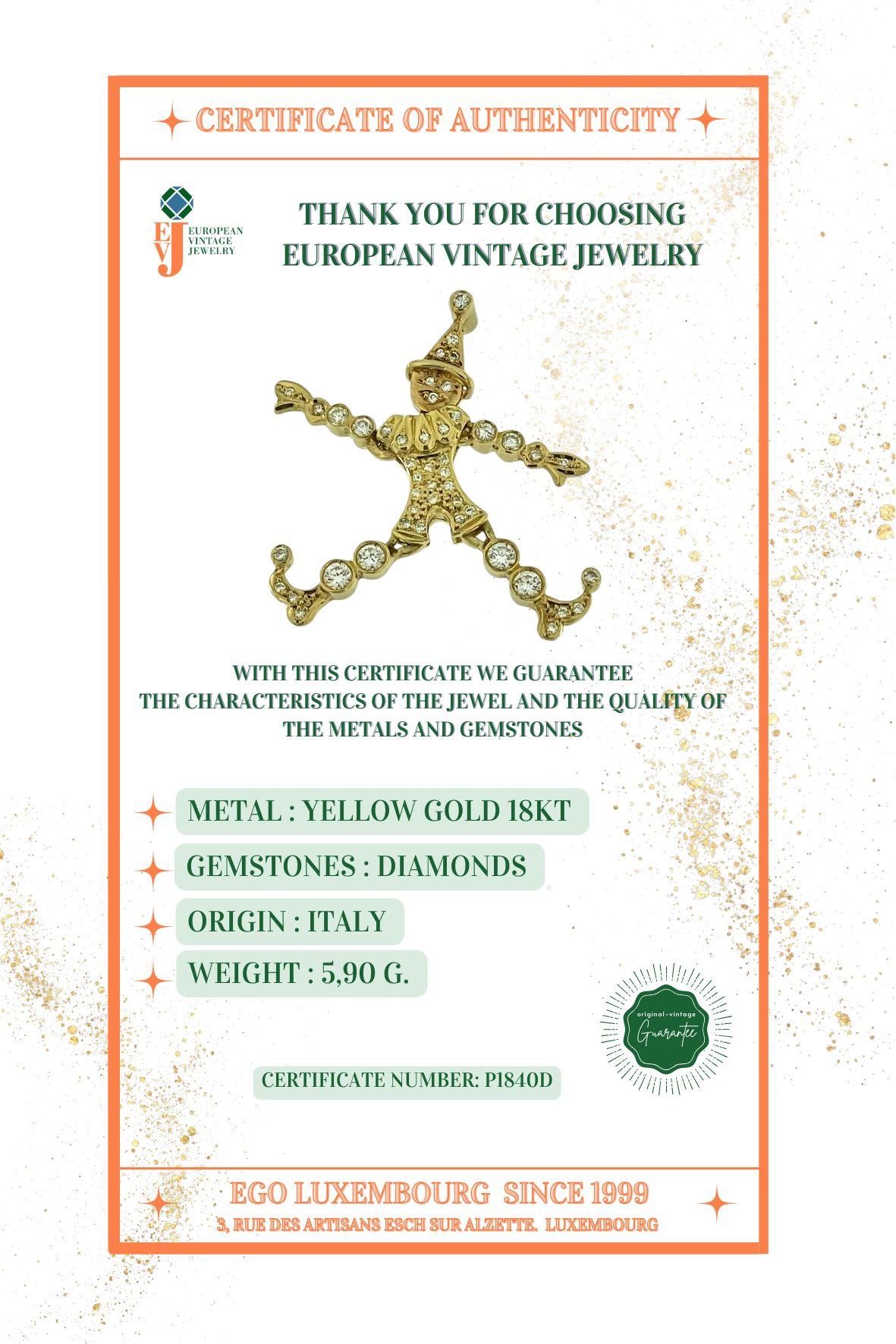Italian Yellow Gold Harlequin Flexible Pendant with Diamonds For Sale 3