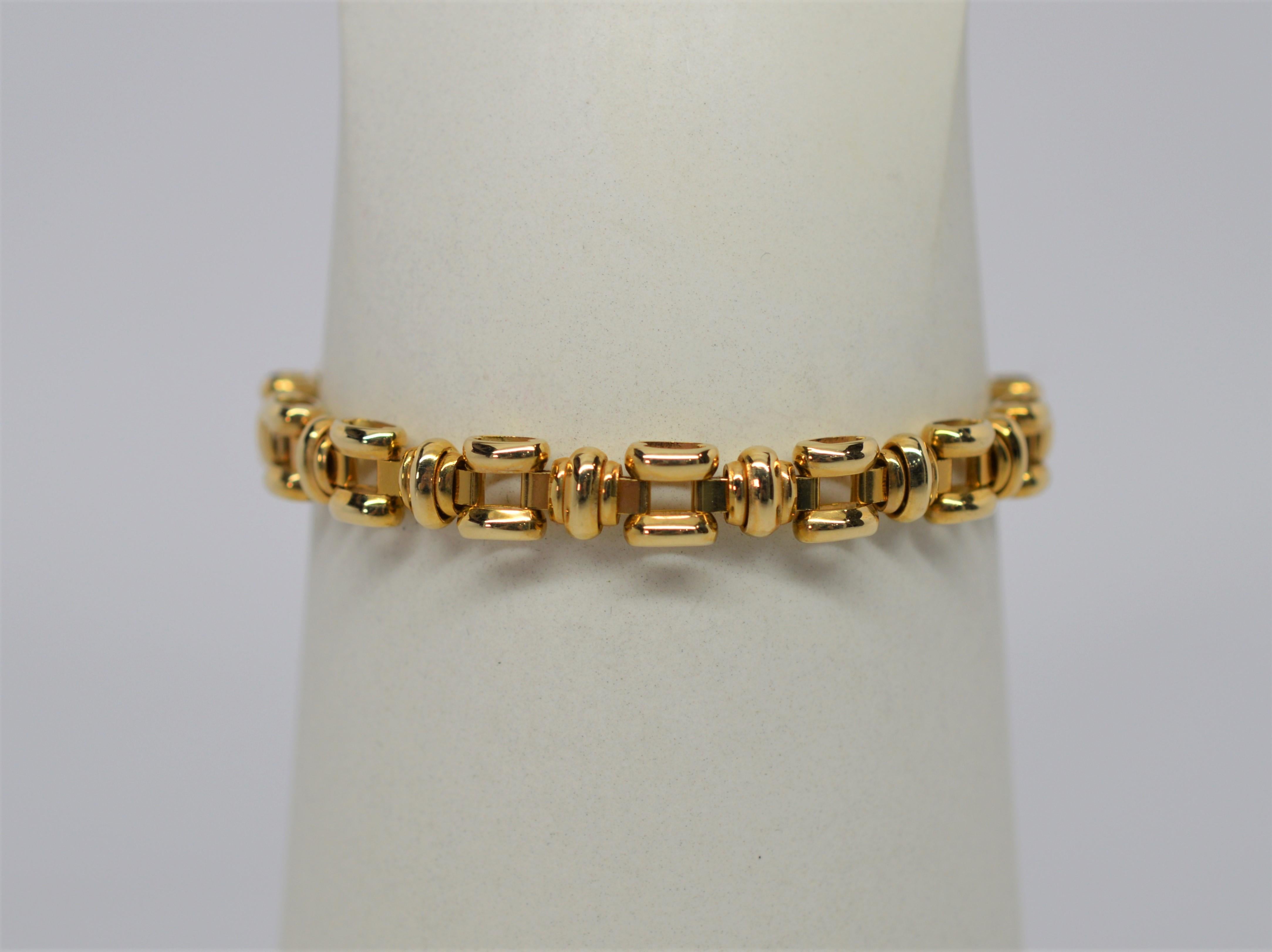 Contemporary Italian 14 Karat Yellow Gold Square Link Bracelet 2