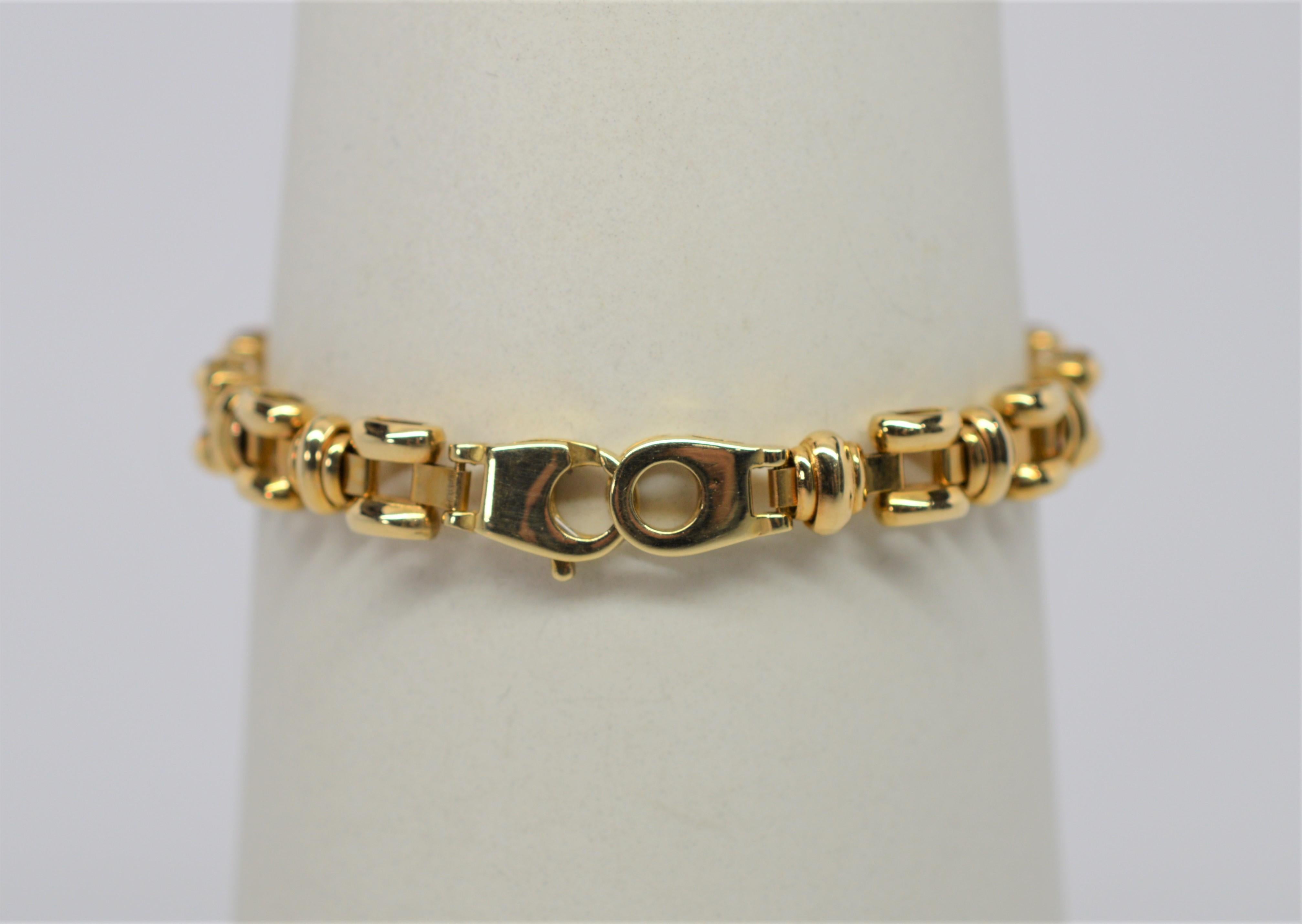 Contemporary Italian 14 Karat Yellow Gold Square Link Bracelet 3