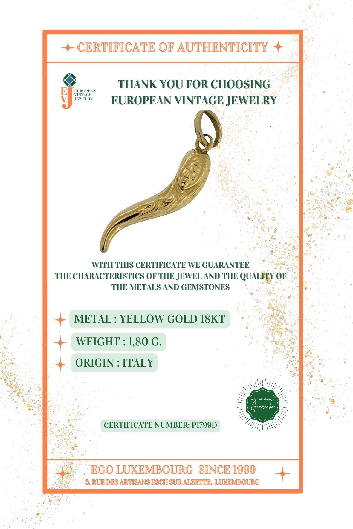 Pendentif italien en or jaune Lucky Horn en vente 5
