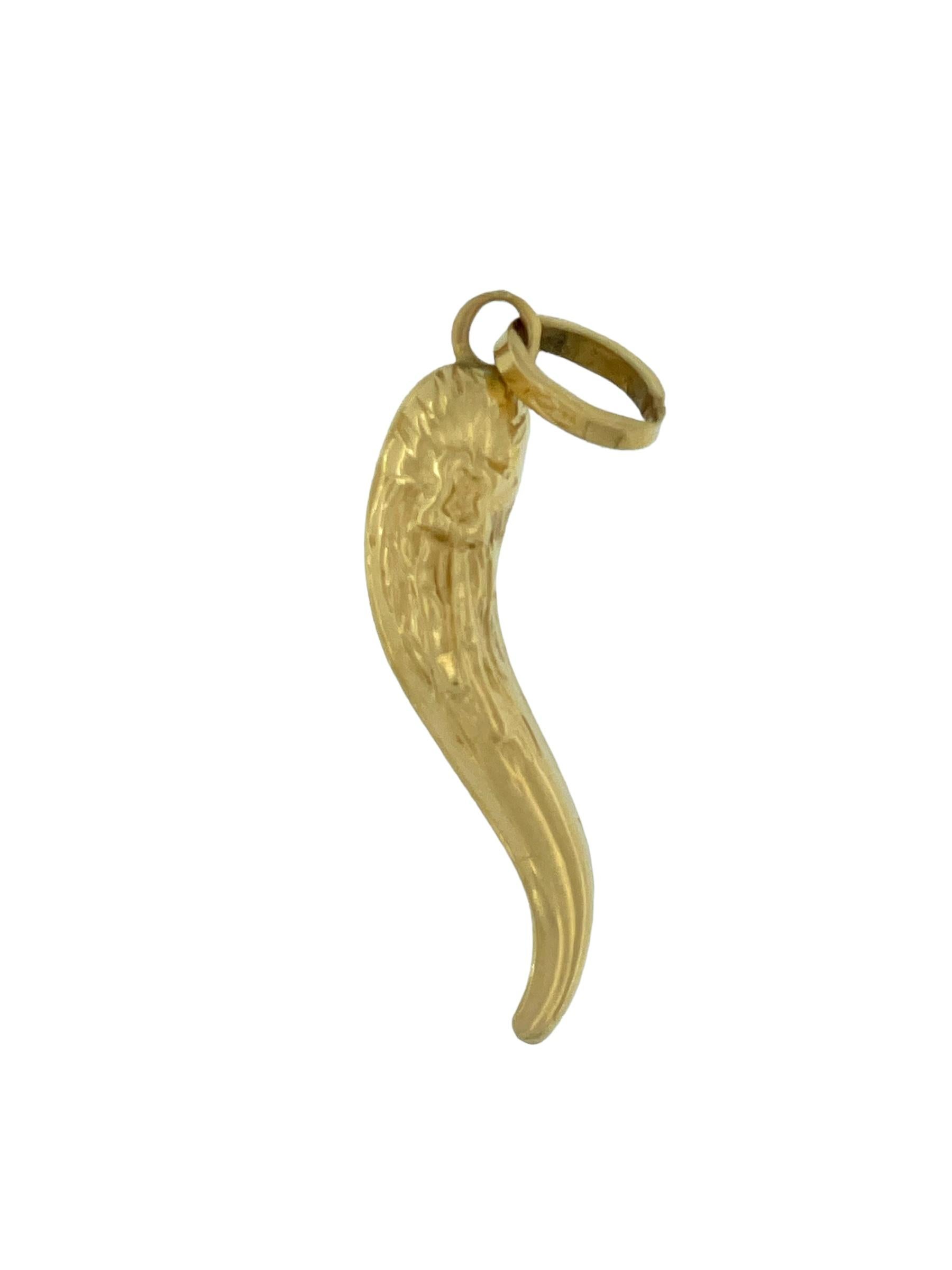 Pendentif italien en or jaune Lucky Horn Unisexe en vente