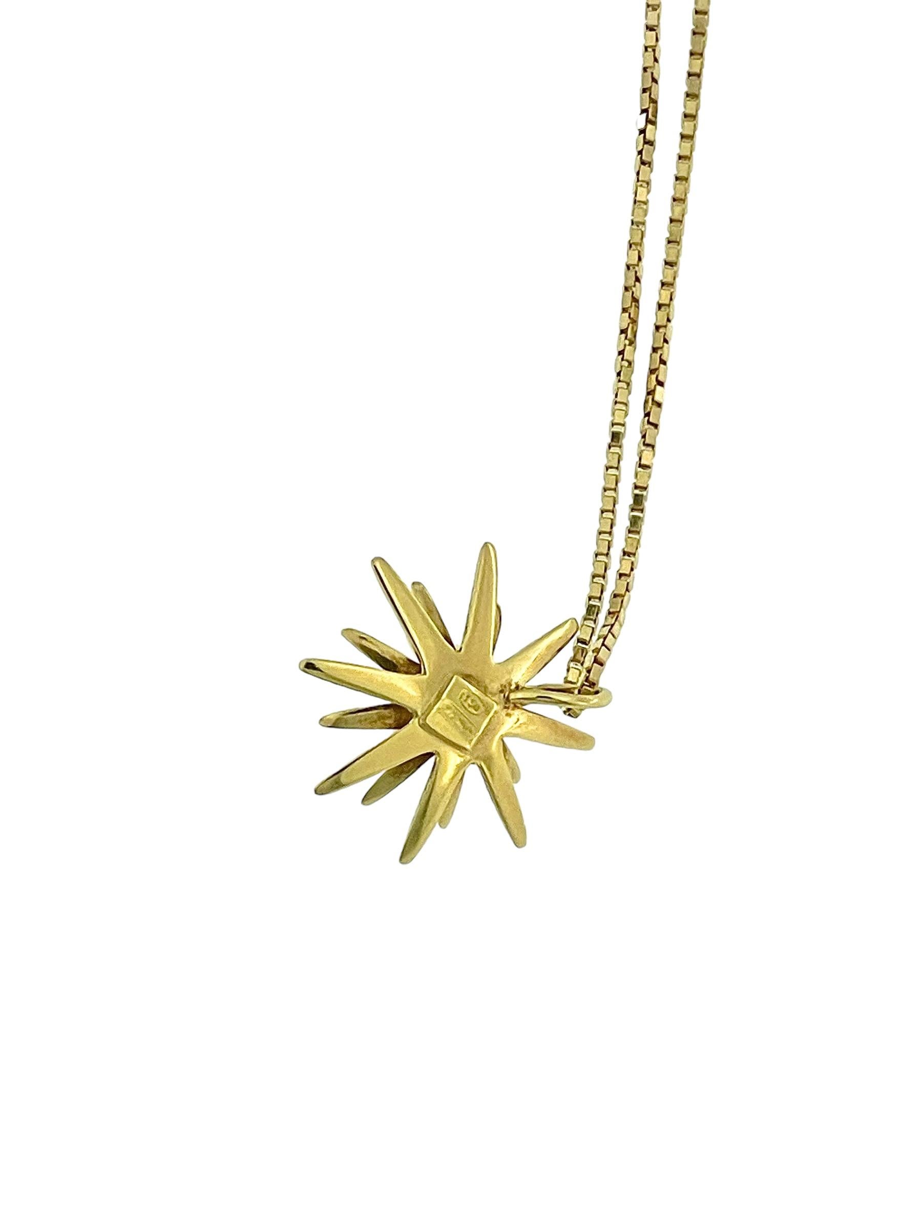 Italian Yellow Gold Necklace Snowflake Pearl Pendant For Sale 1
