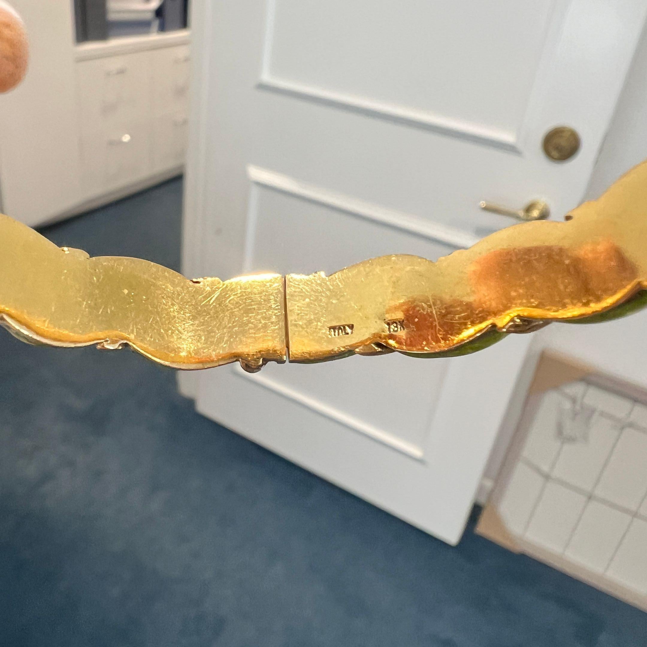 Bracelet italien en or jaune et émail paillonné en vente 1
