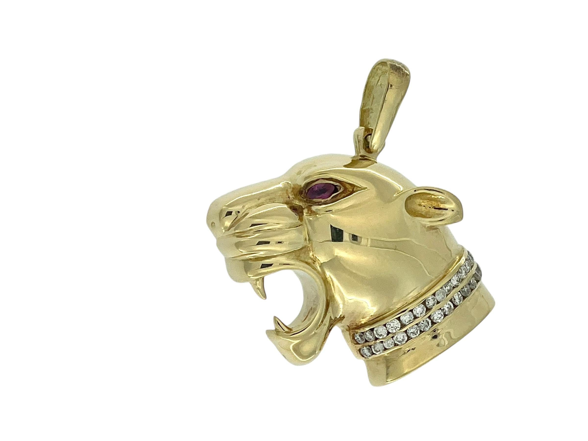 Moderne Pendentif tête de panthère italienne en or jaune avec diamants et rubis en vente