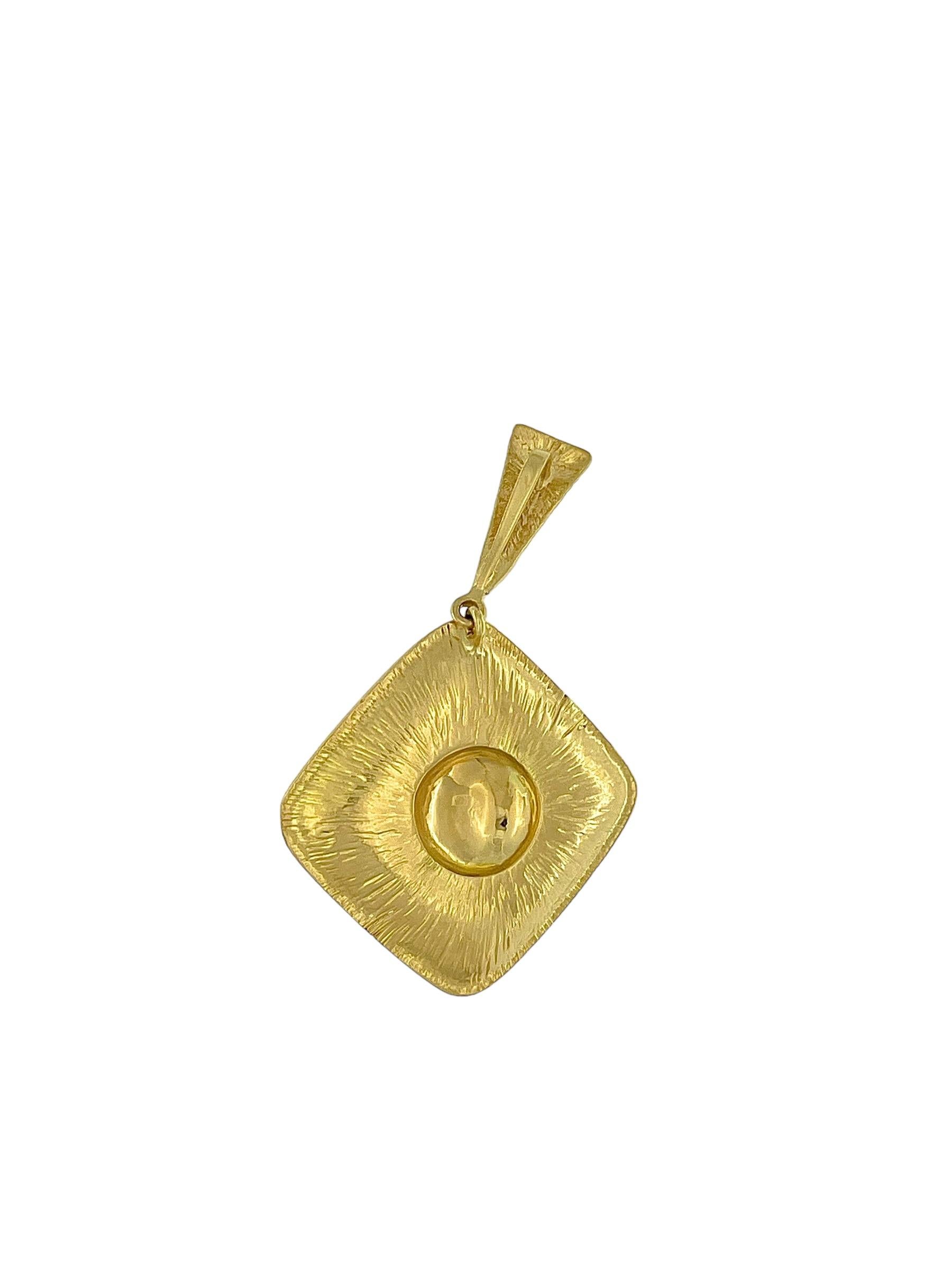 Women's or Men's Italian Yellow Gold Pendant with Natural Pearls For Sale
