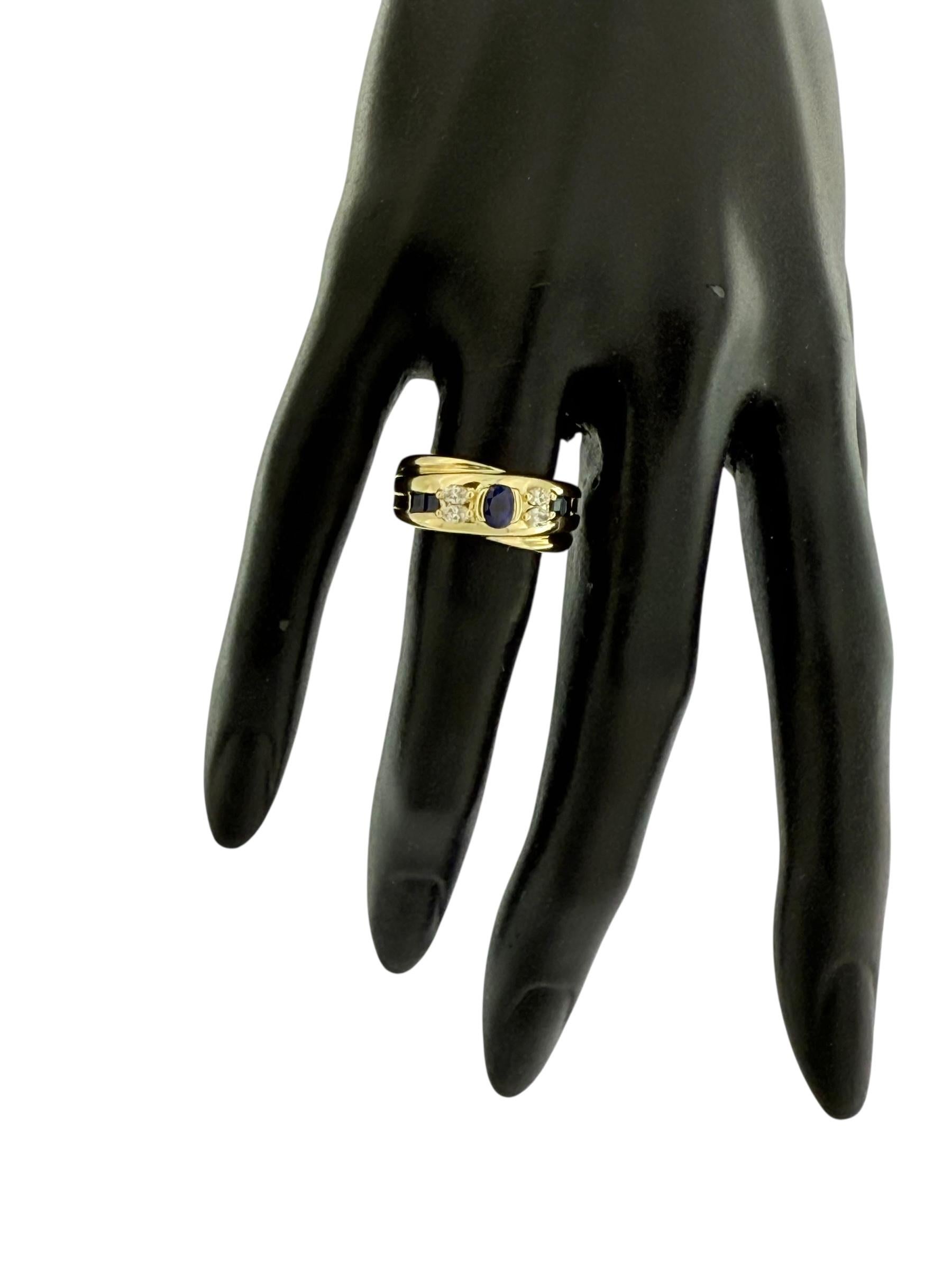 Bague italienne en or jaune avec diamants et saphirs en vente 1