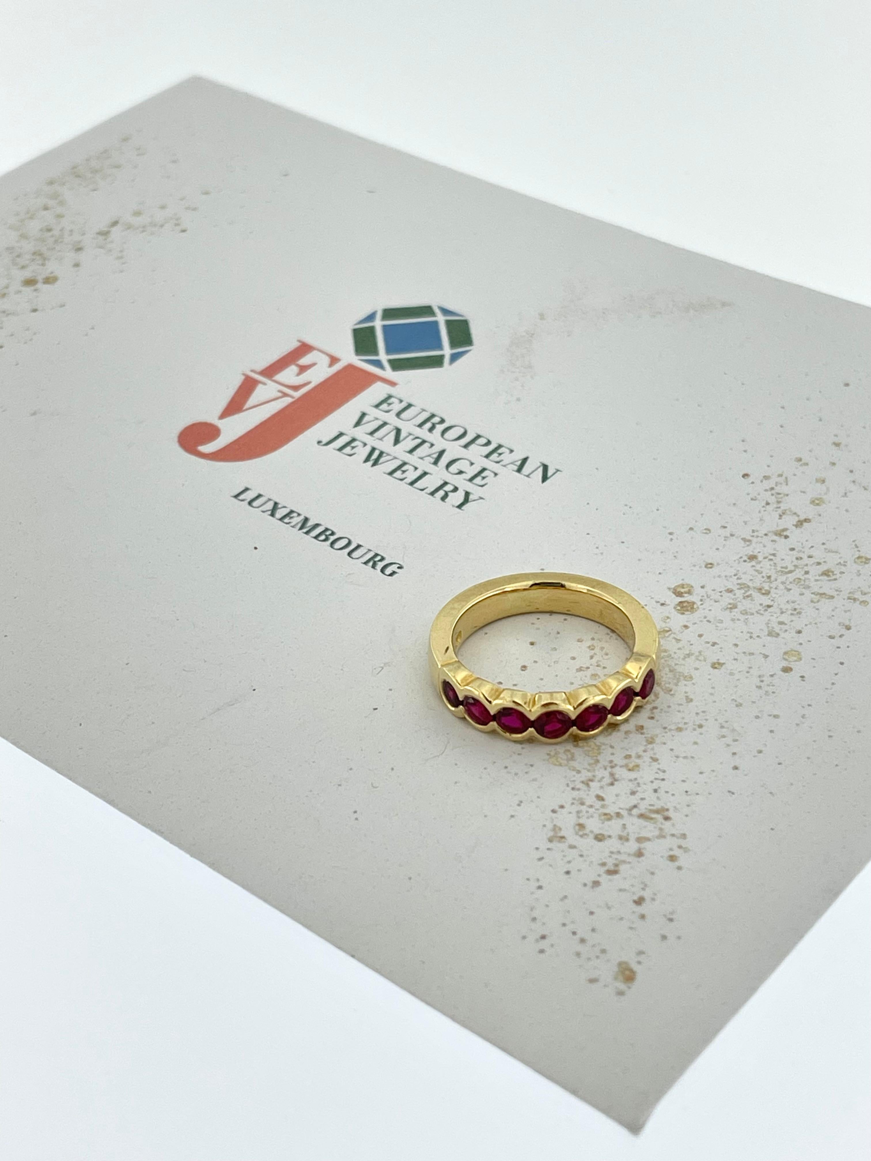 Eternity-Ring aus italienischem Gelbgold mit Rubin von Balestra im Angebot 2